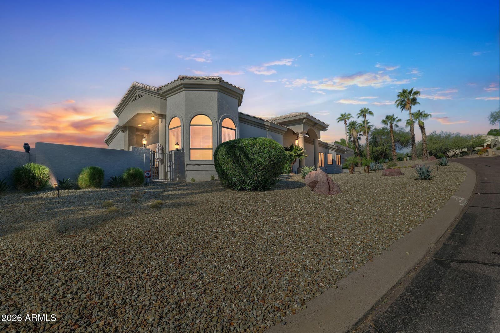 11050 N GARLAND Circle, Fountain Hills, AZ 85268 — photo 3 of 36