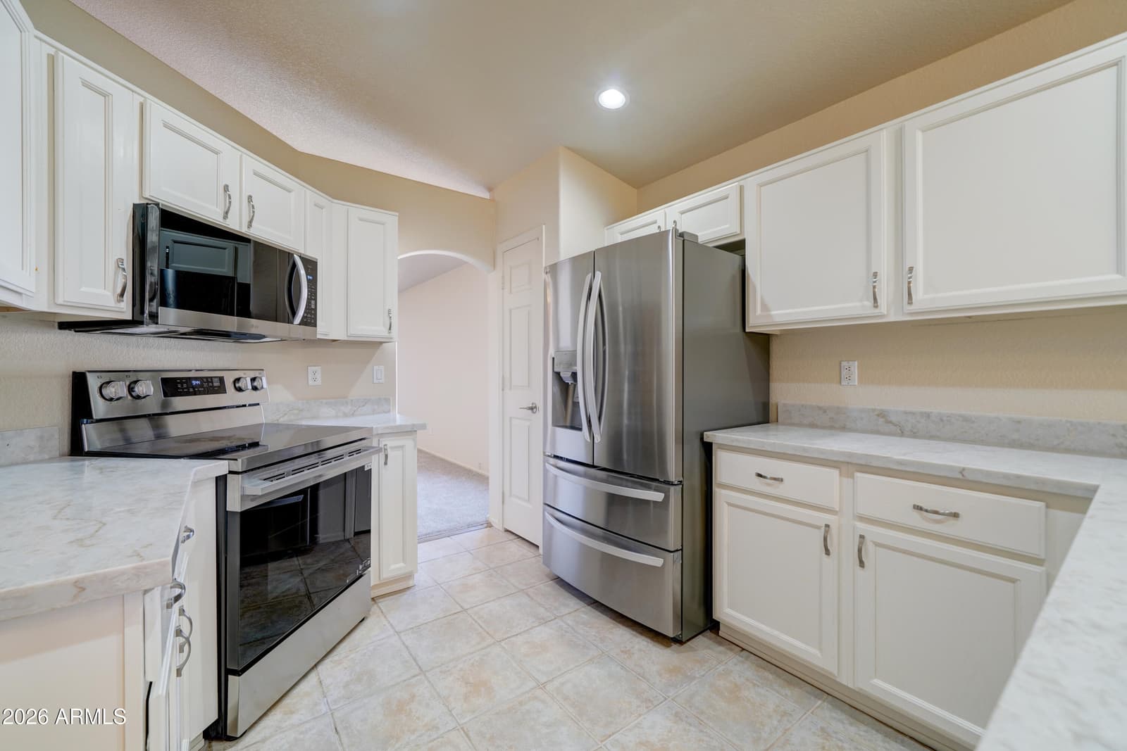 6661 W AURORA Drive, Glendale, AZ 85308 — photo 12 of 40