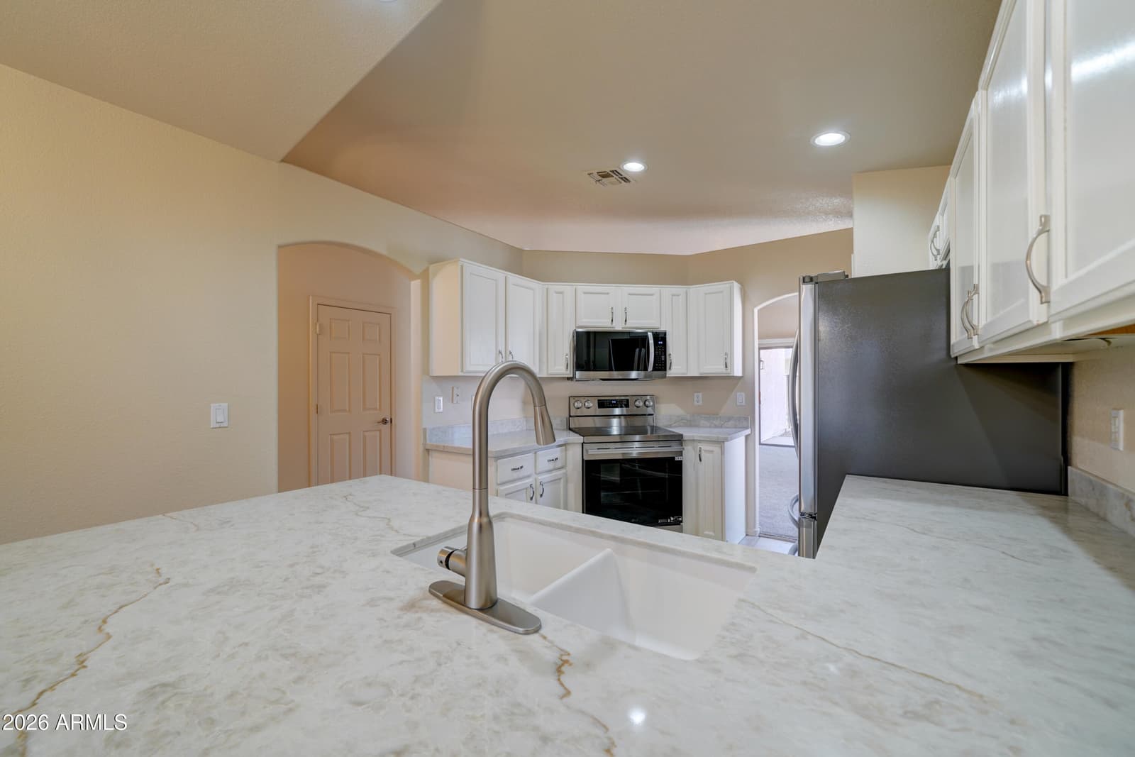 6661 W AURORA Drive, Glendale, AZ 85308 — photo 14 of 40