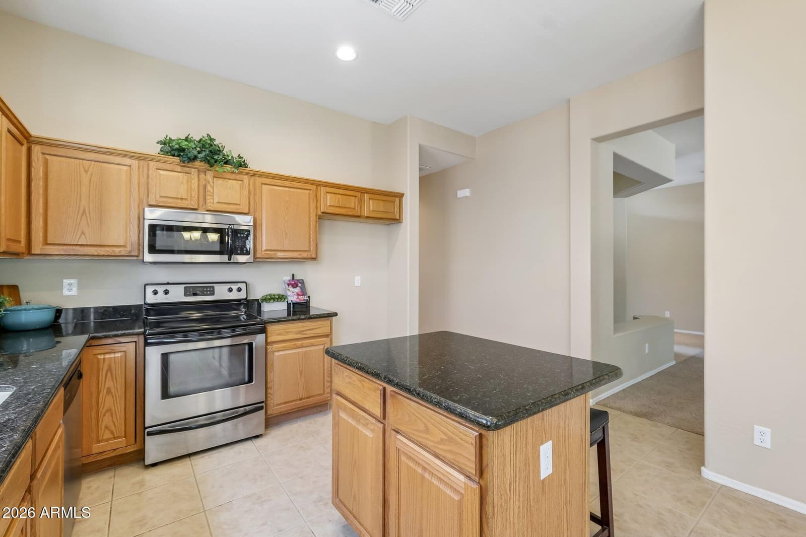 3349 W MONTELLO Road, Phoenix, AZ 85086 — photo 12 of 54