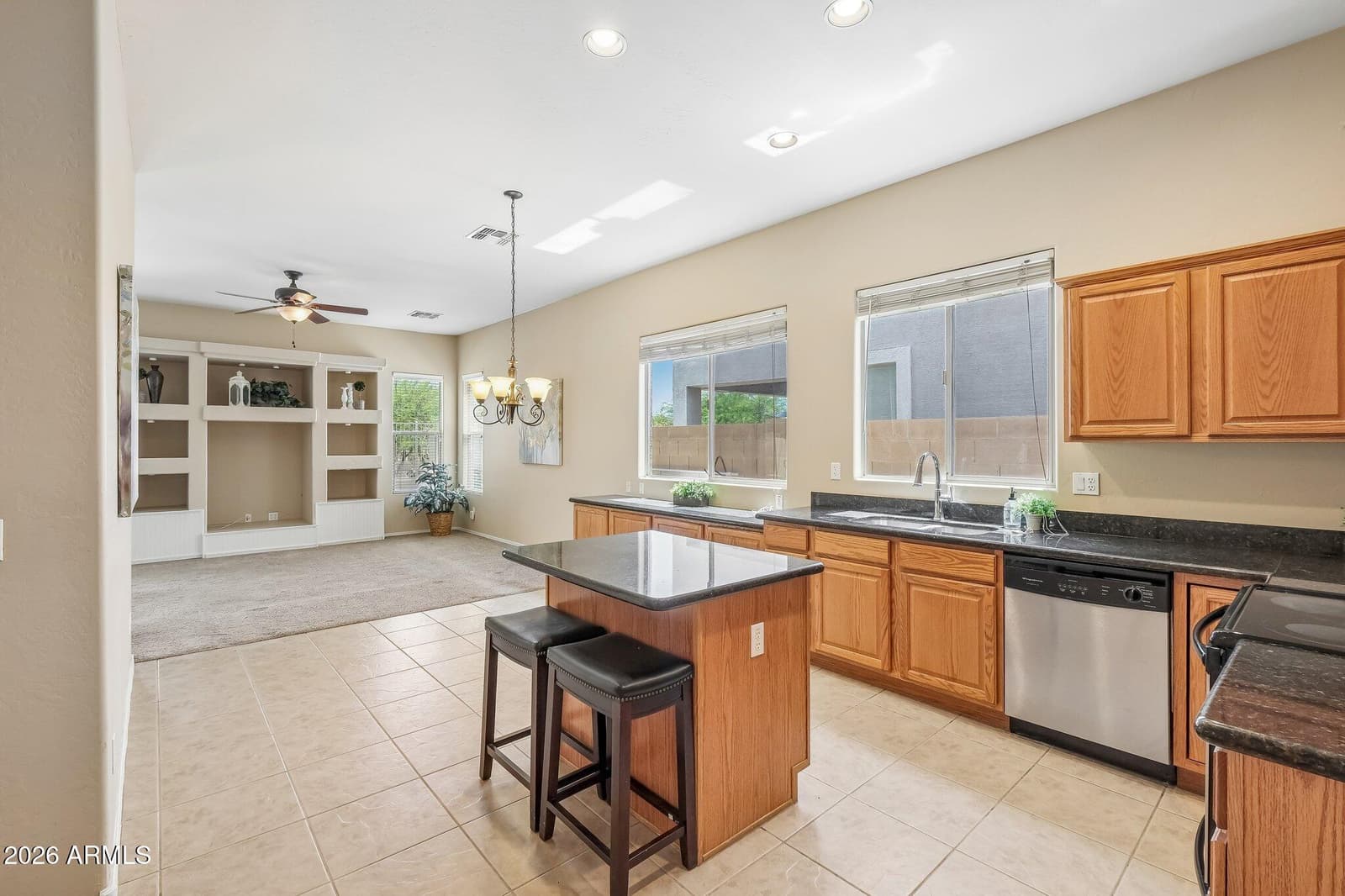 3349 W MONTELLO Road, Phoenix, AZ 85086 — photo 18 of 54