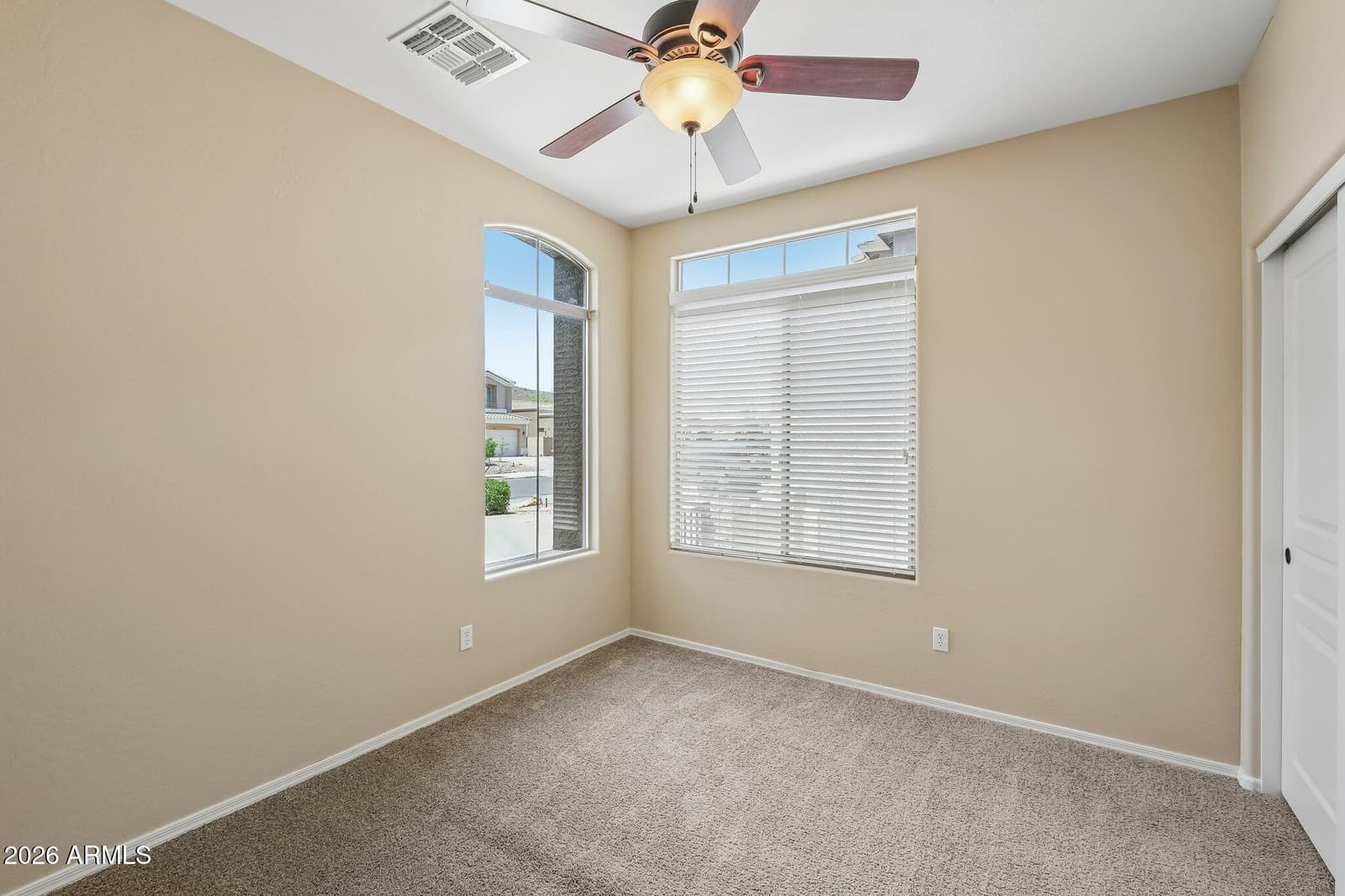 3349 W MONTELLO Road, Phoenix, AZ 85086 — photo 26 of 54