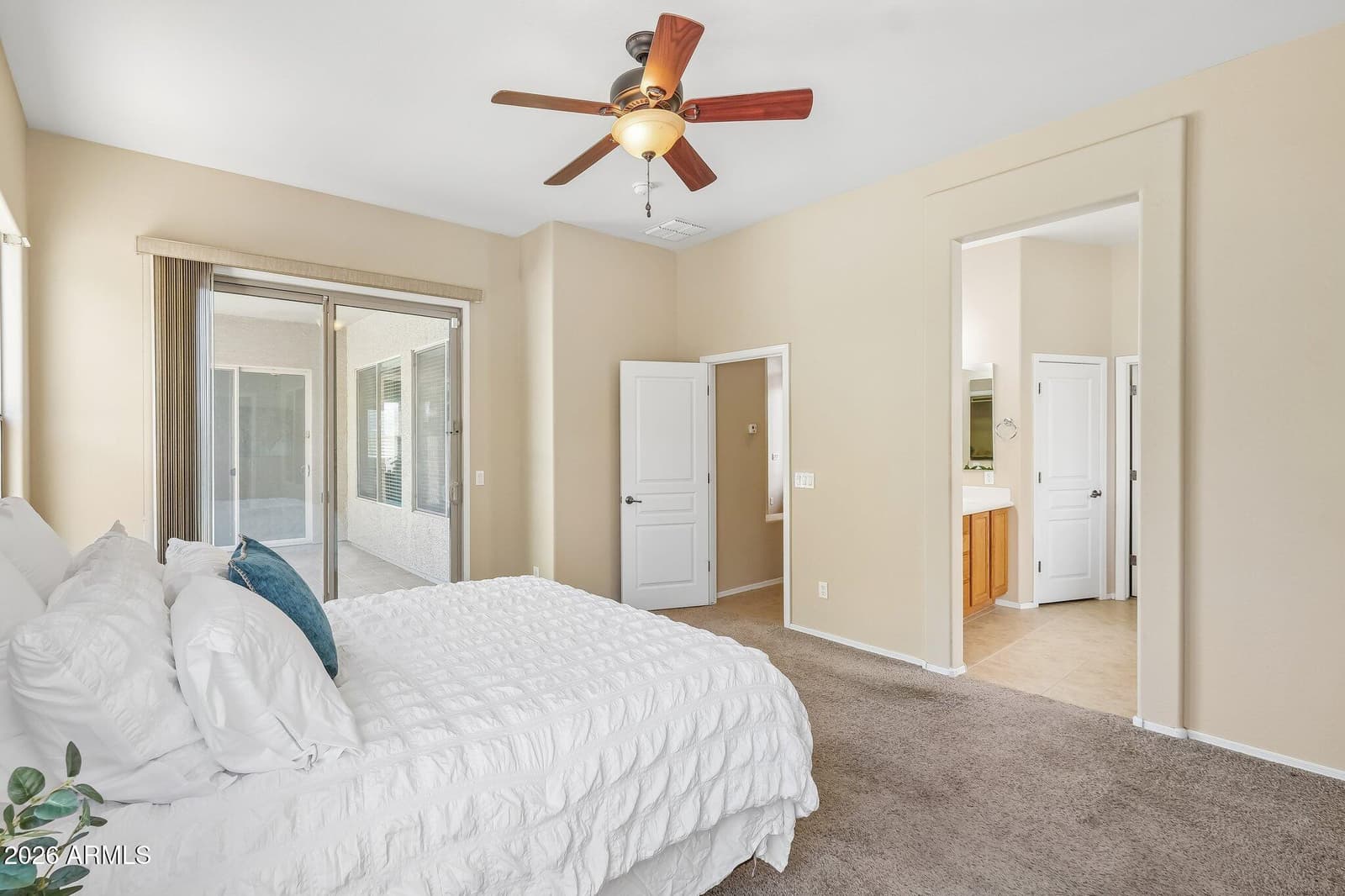 3349 W MONTELLO Road, Phoenix, AZ 85086 — photo 22 of 54