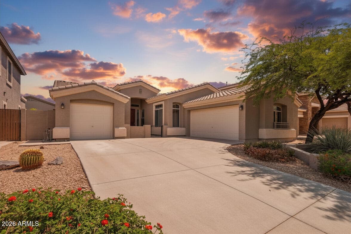 3349 W MONTELLO Road, Phoenix, AZ 85086 — photo 2 of 54