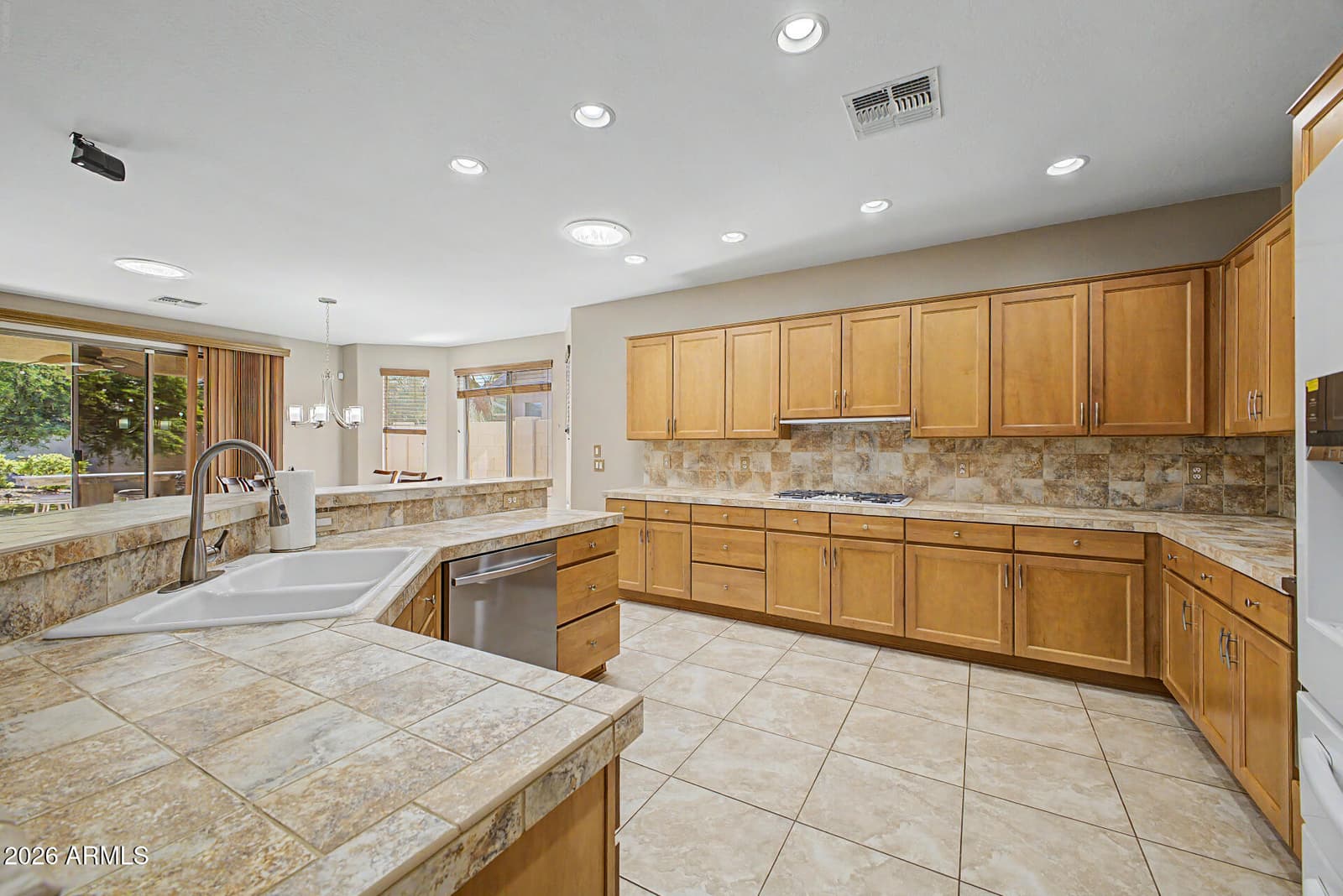 5150 N BLYTHE Court, Eloy, AZ 85131 — photo 5 of 24