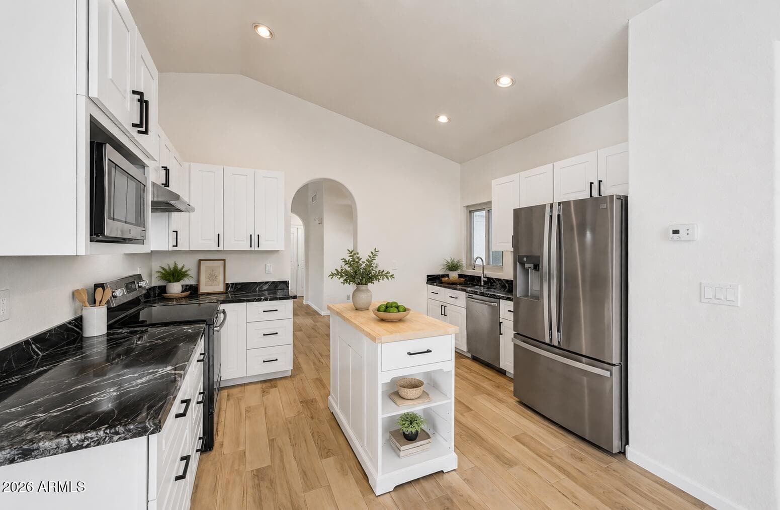26034 S HOLLYGREEN Drive, Sun Lakes, AZ 85248 — photo 4 of 29