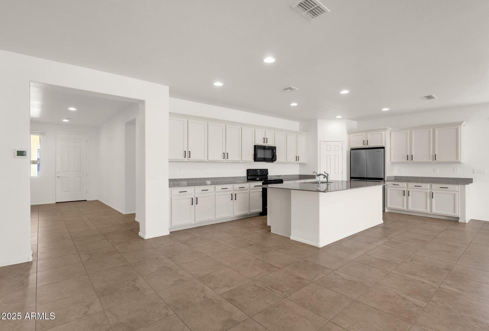 22472 E SONOQUI Boulevard, Queen Creek, AZ 85142 — photo 11 of 41