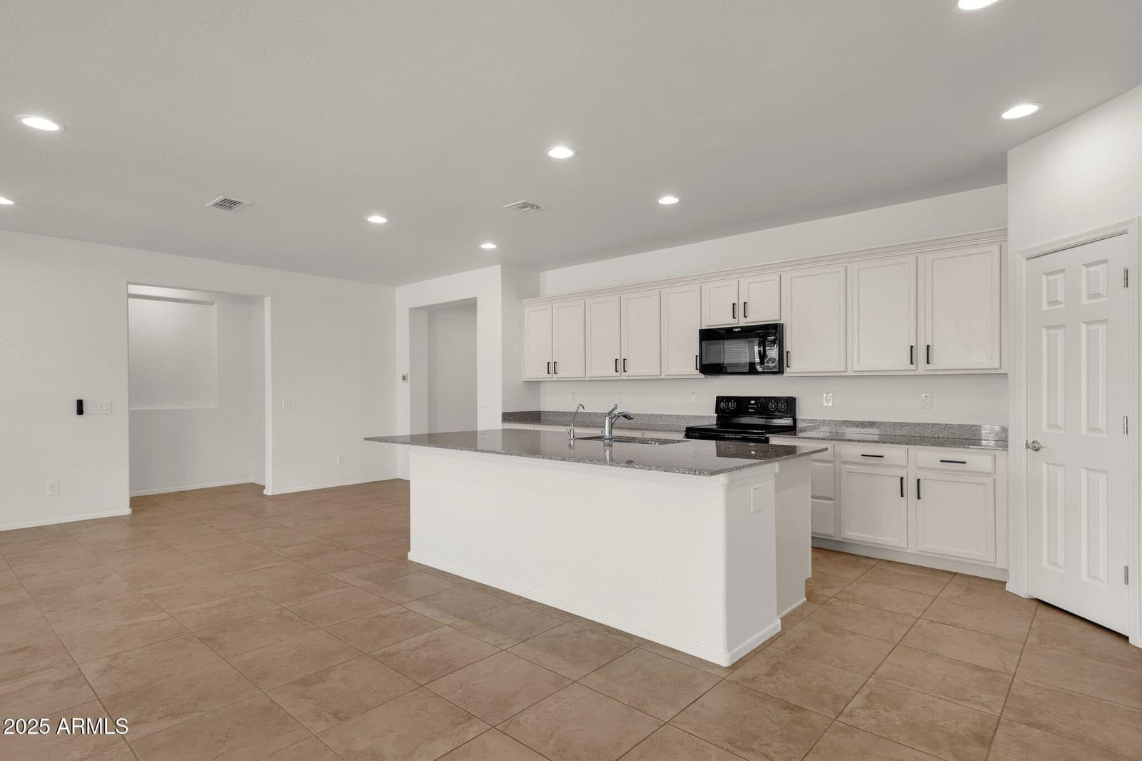 22472 E SONOQUI Boulevard, Queen Creek, AZ 85142 — photo 13 of 41