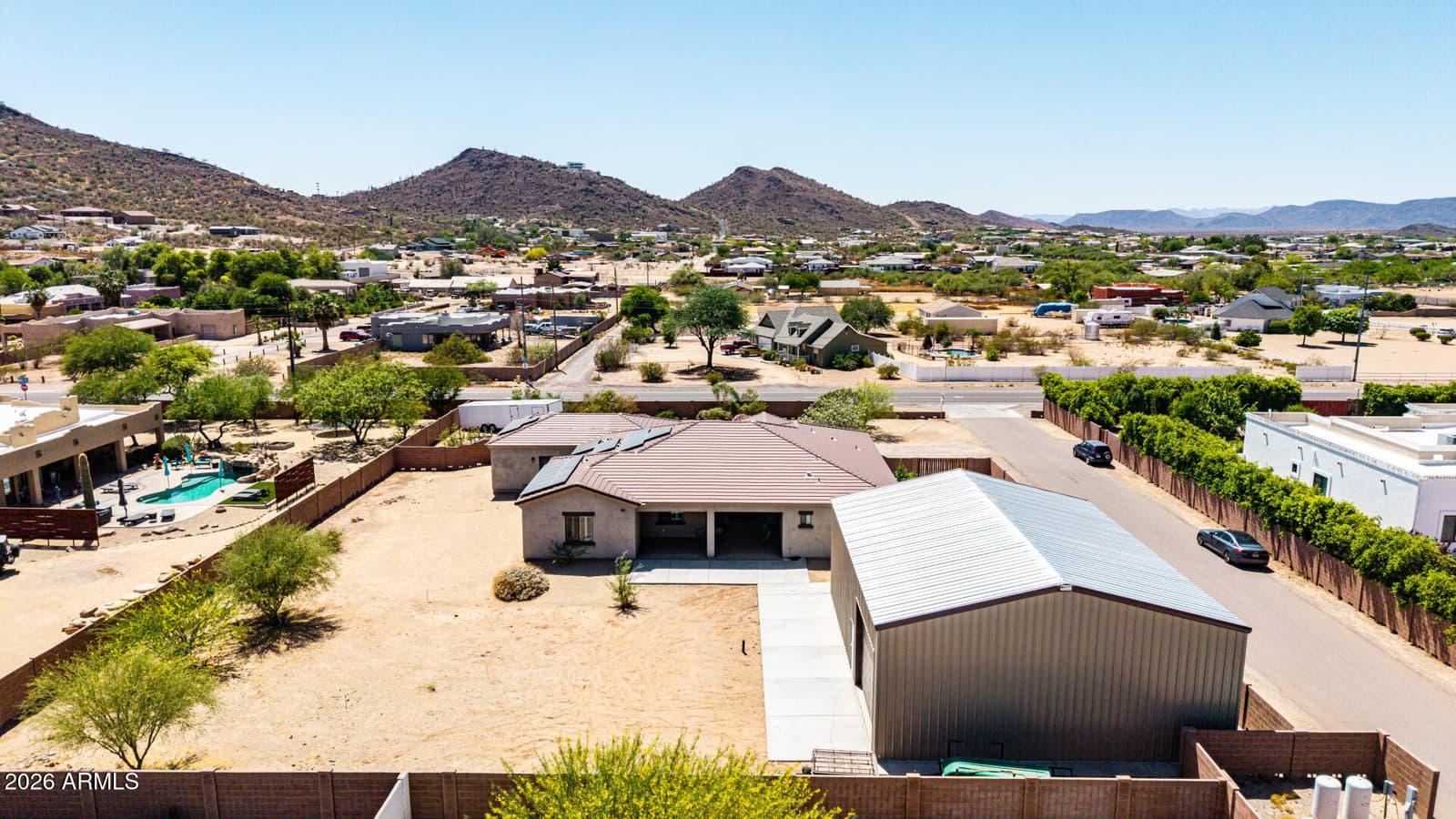2639 W Lavitt Lane, Phoenix, AZ 85086 — photo 4 of 51