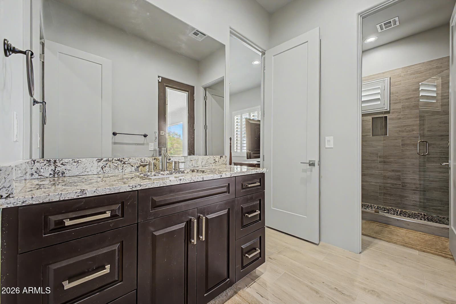 2639 W Lavitt Lane, Phoenix, AZ 85086 — photo 14 of 51