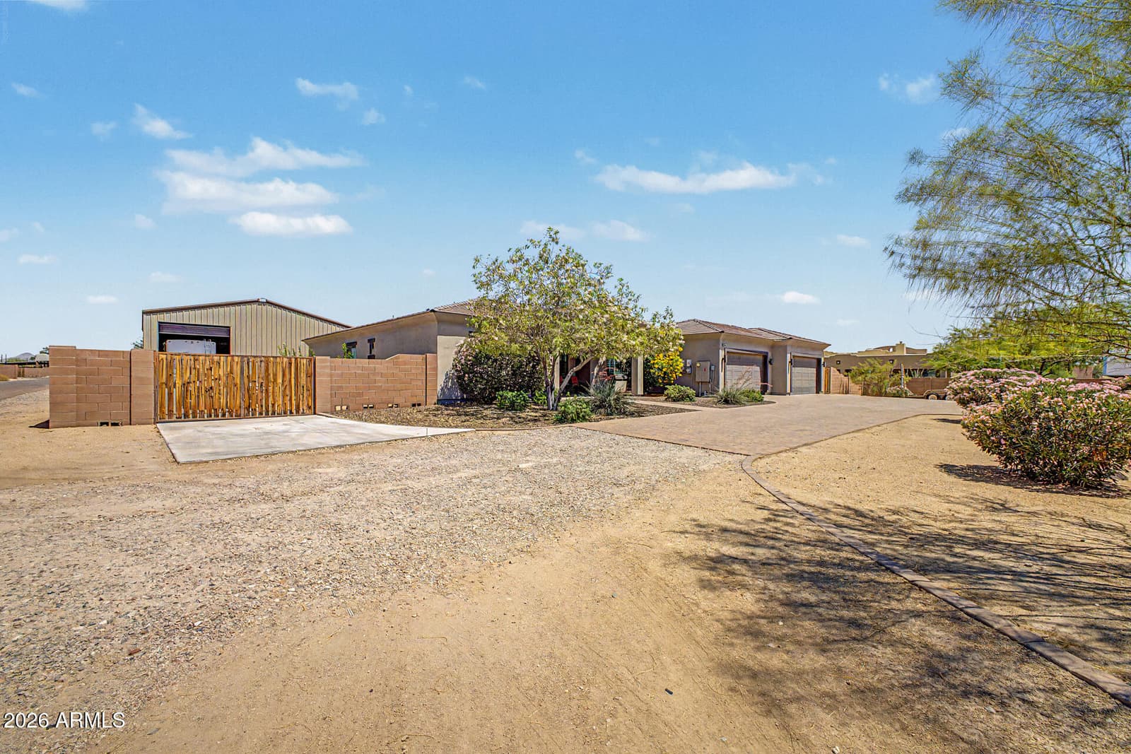 2639 W Lavitt Lane, Phoenix, AZ 85086 — photo 40 of 51