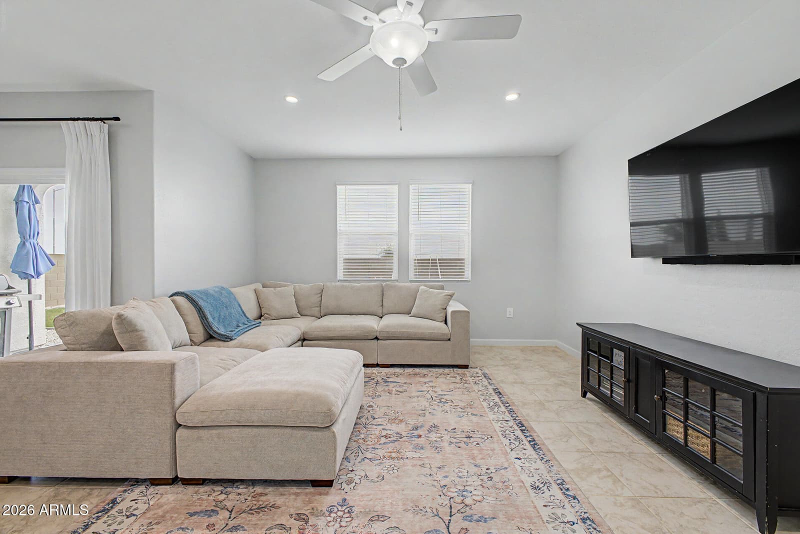 2703 W SEAVER Avenue, Apache Junction, AZ 85120 — photo 11 of 39