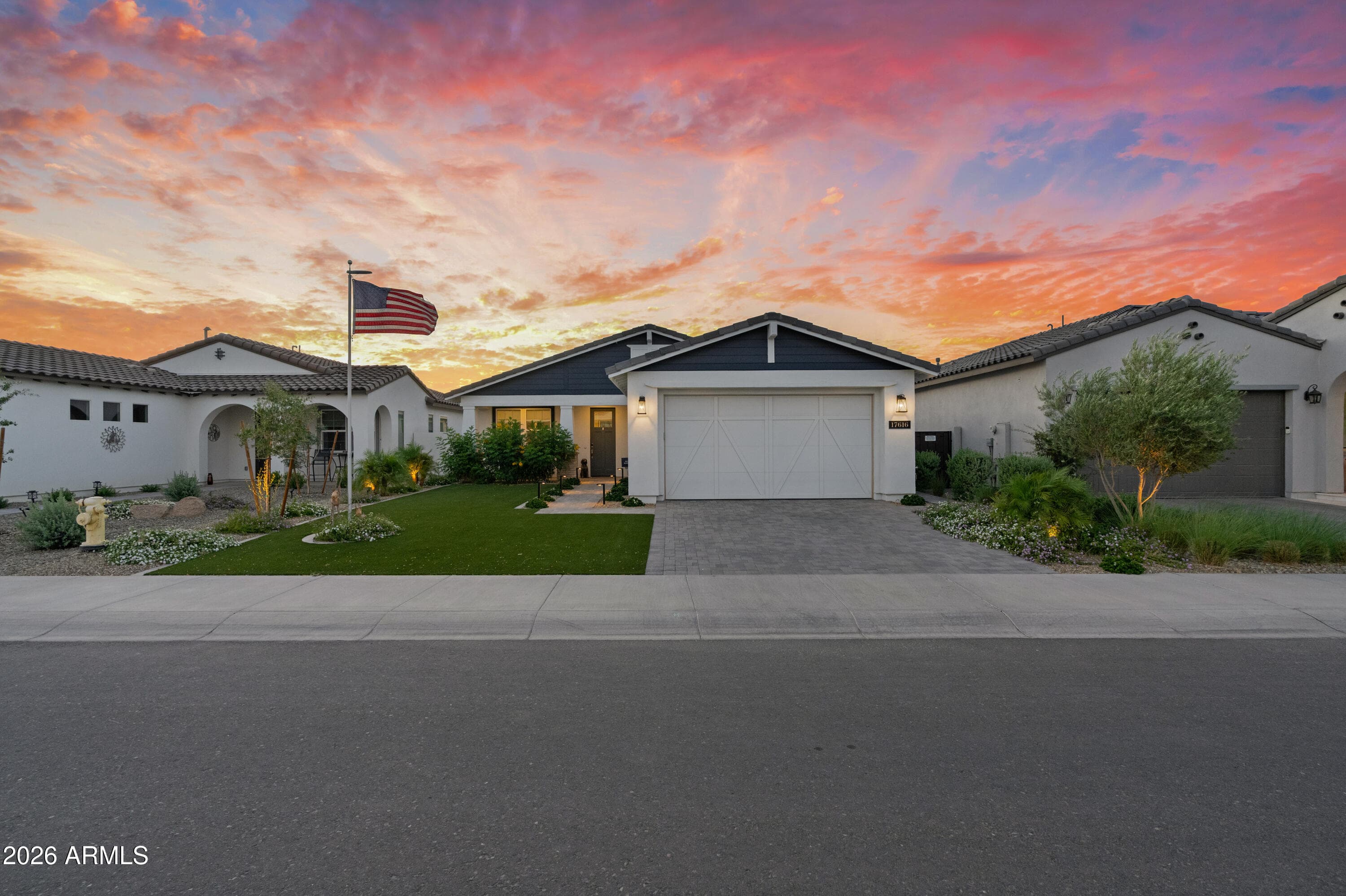 17616 W MIDDLEBURY Street, Surprise, AZ 85388