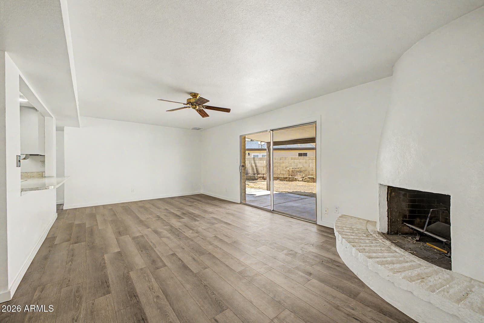 5206 W DAILEY Street, Glendale, AZ 85306 — photo 9 of 35