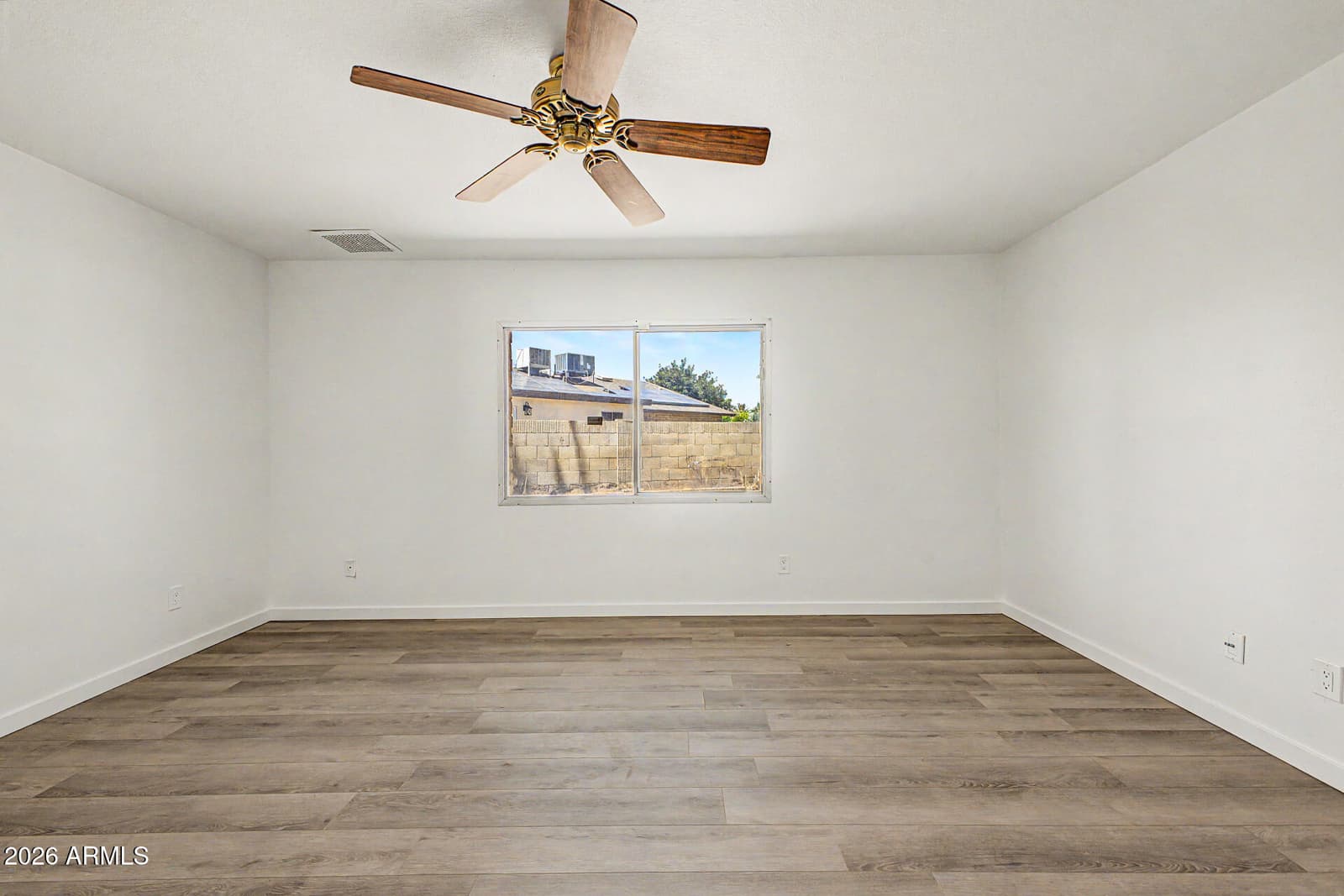 5206 W DAILEY Street, Glendale, AZ 85306 — photo 15 of 35