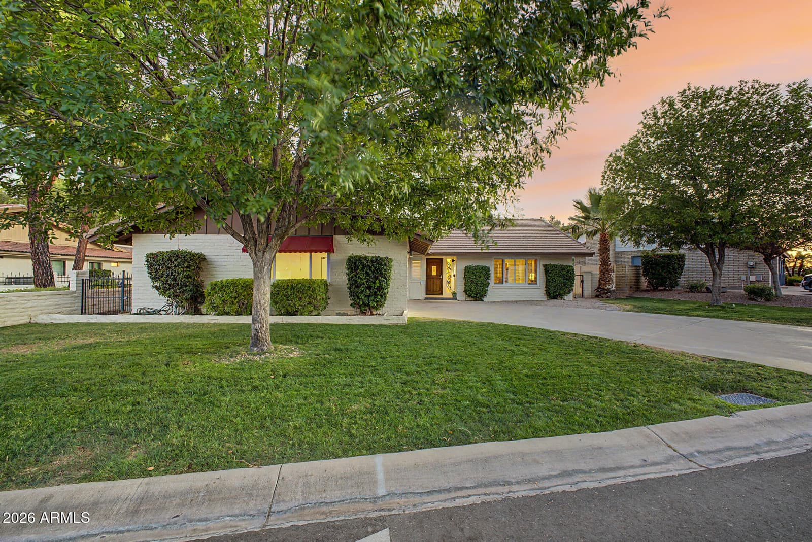1221 E STEAMBOAT BEND Drive, Tempe, AZ 85283 — photo 1 of 55