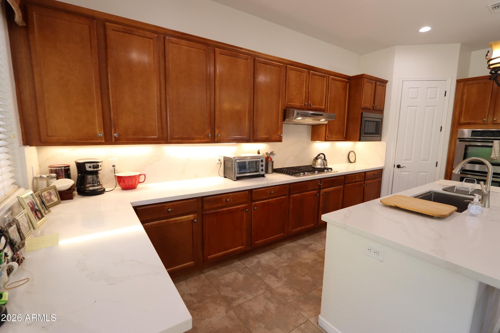 2004 W Calle De Las Estrellas Drive, Phoenix, AZ 85085 — photo 14 of 38