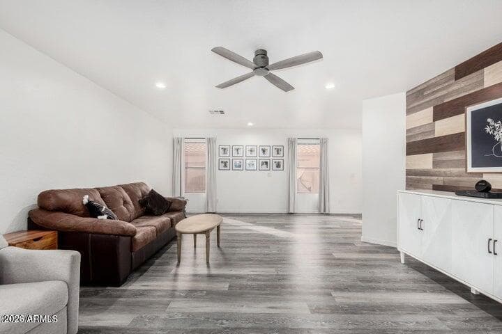 11843 W CAMBRIDGE Avenue, Avondale, AZ 85392 — photo 7 of 28