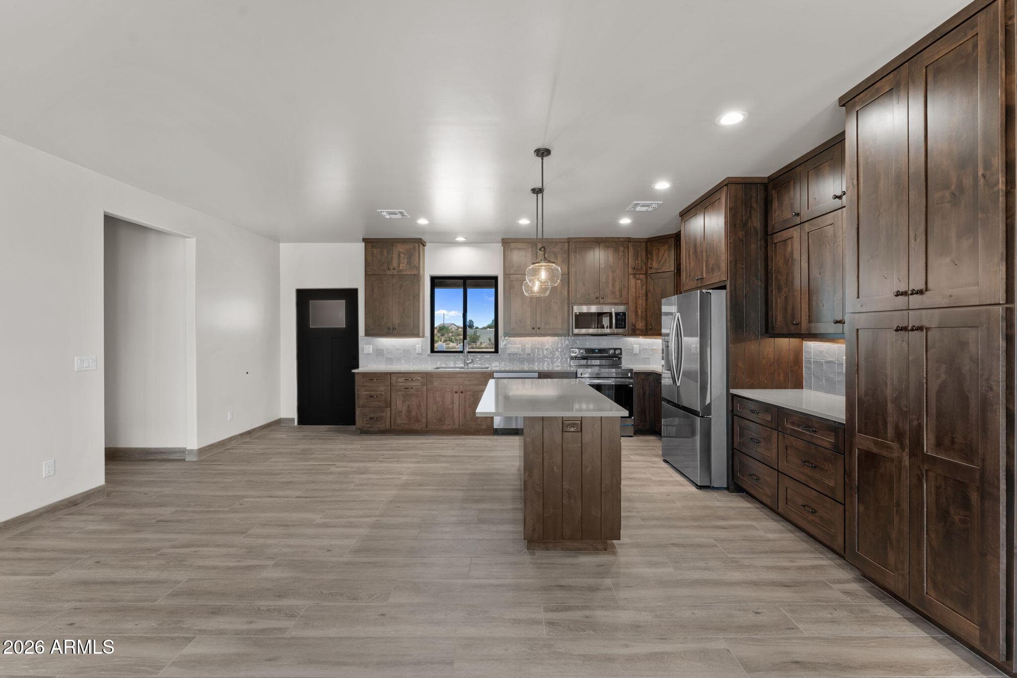 930 VIA MARCIA, Wickenburg, AZ 85390 — photo 8 of 33