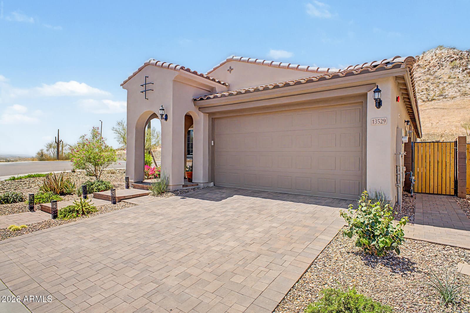 13529 W Calle De Pompas, Peoria, AZ 85383 — photo 3 of 30