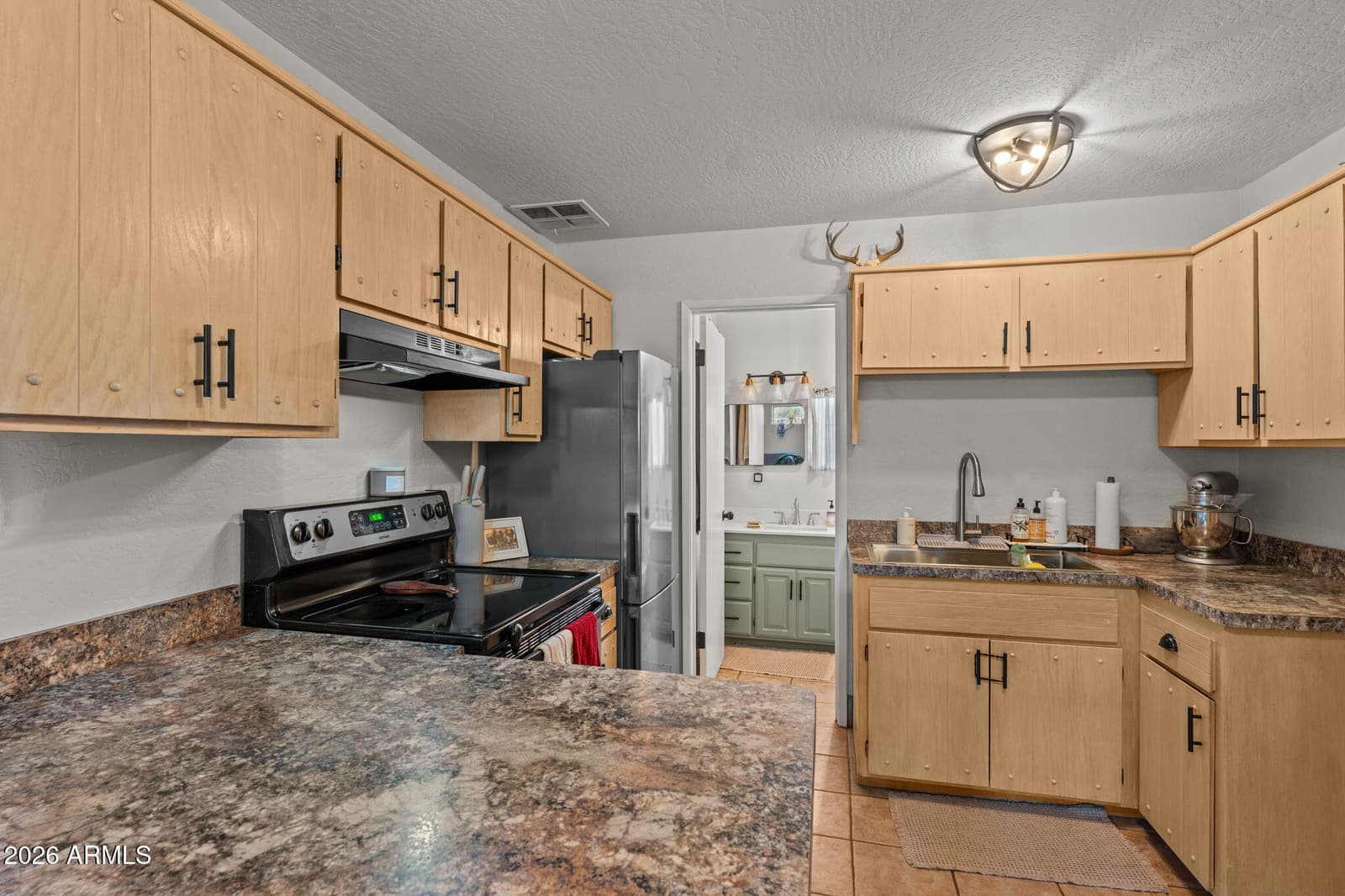 601 Whipple Court, Wickenburg, AZ 85390 — photo 14 of 30
