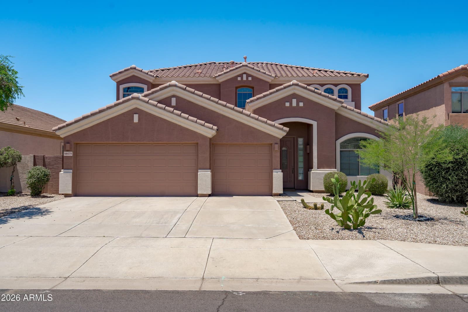 18475 W SWEET ACACIA Drive, Goodyear, AZ 85338 — photo 3 of 64