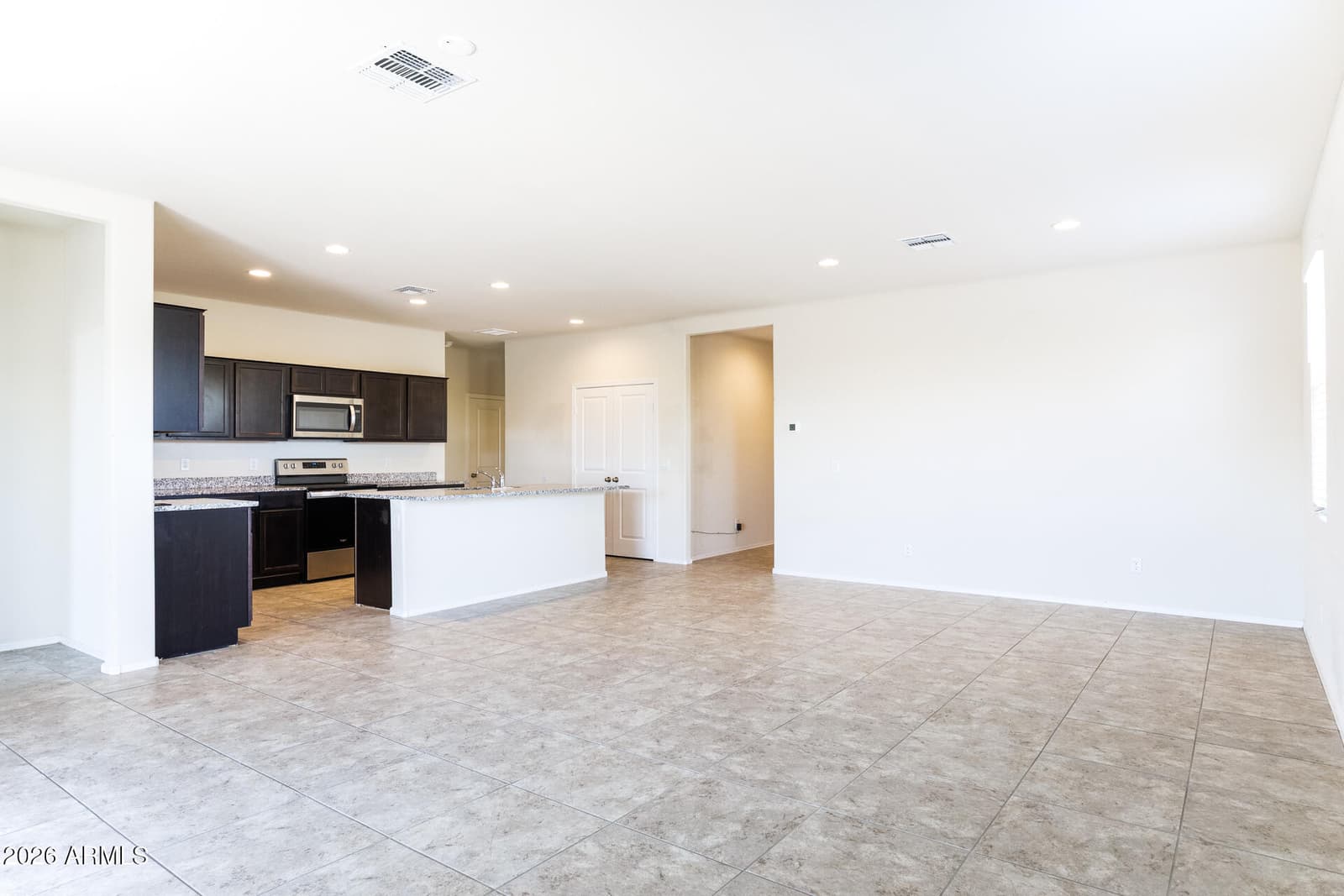1075 W Avalon Canyon Drive, Casa Grande, AZ 85122 — photo 4 of 42