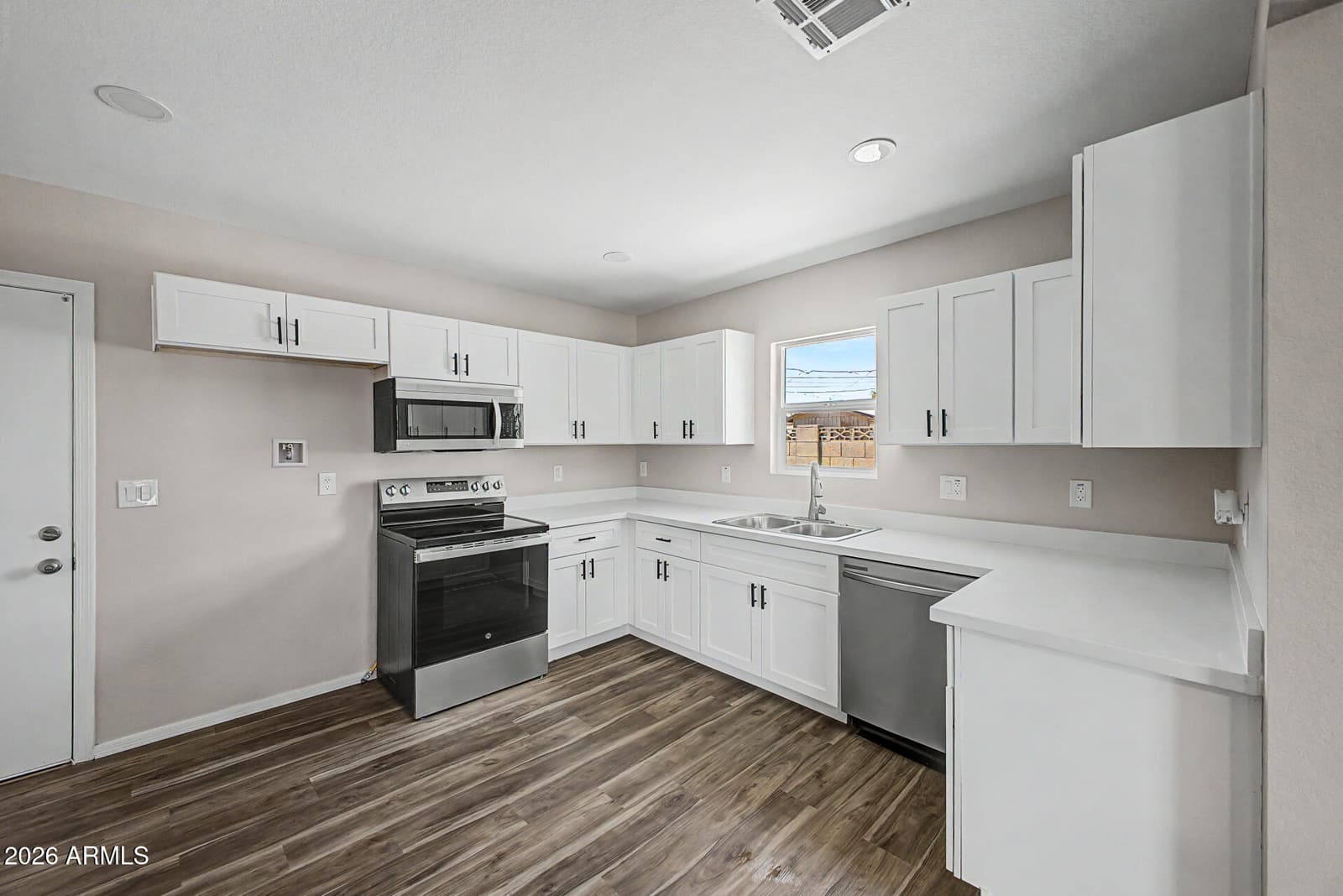 320 N 3rd Street, Avondale, AZ 85323 — photo 12 of 32