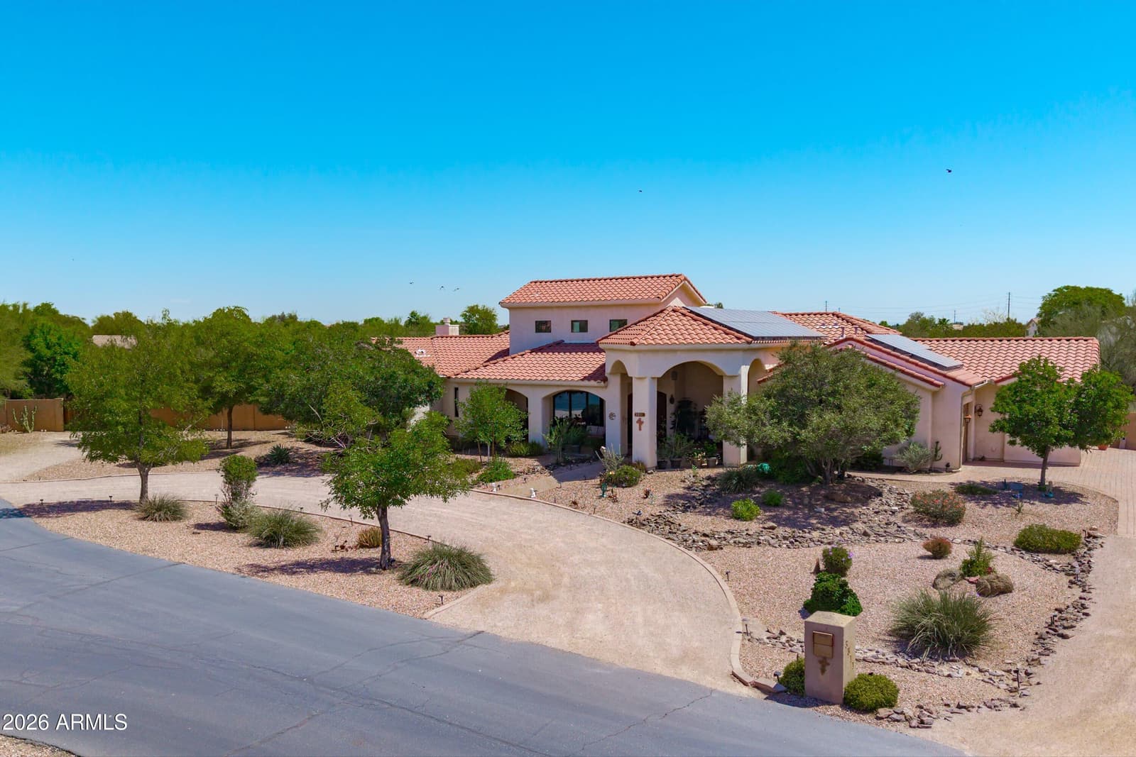 3311 N 190TH Drive, Litchfield Park, AZ 85340 — photo 5 of 63