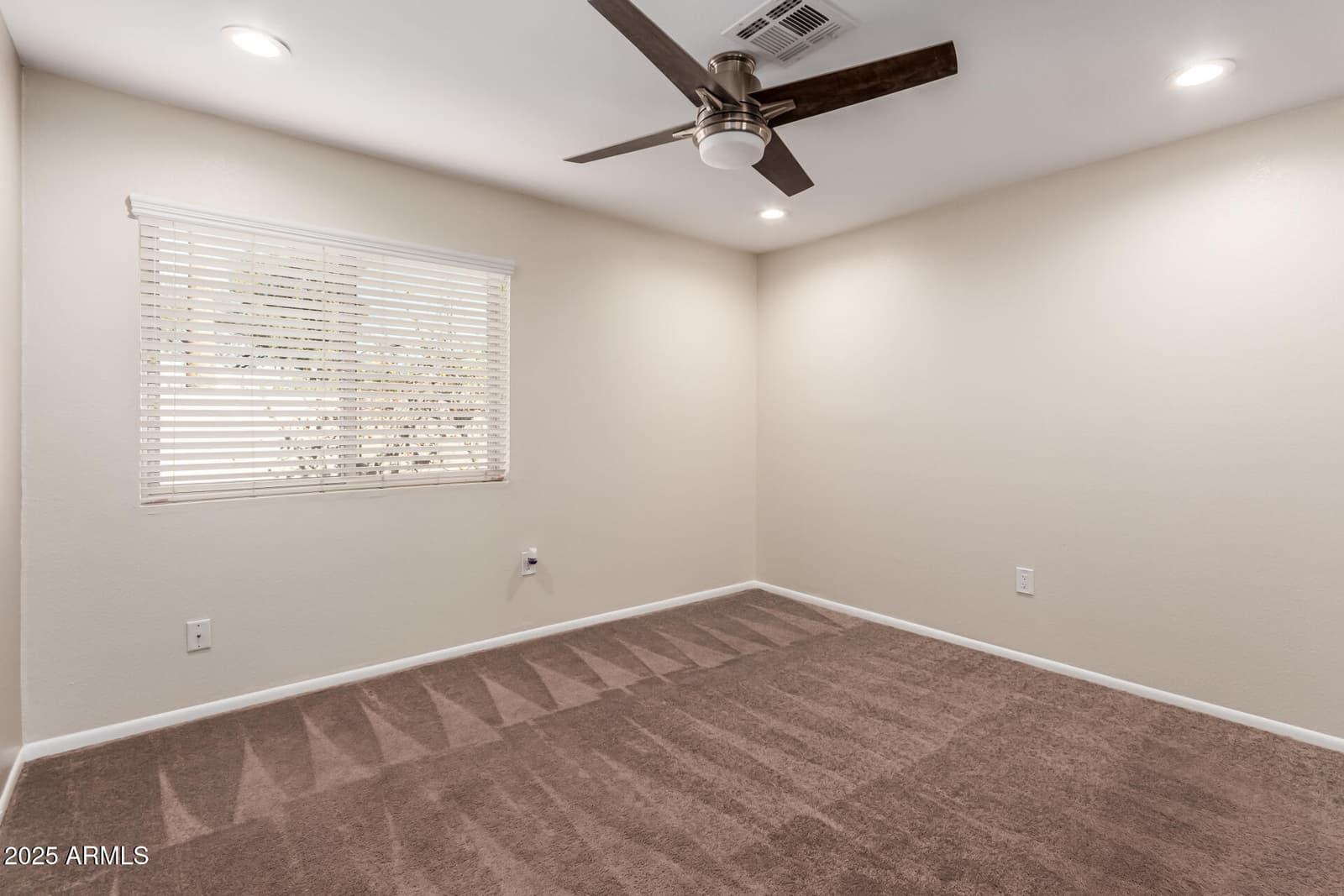 4037 S TAYLOR Drive, Tempe, AZ 85282 — photo 27 of 42