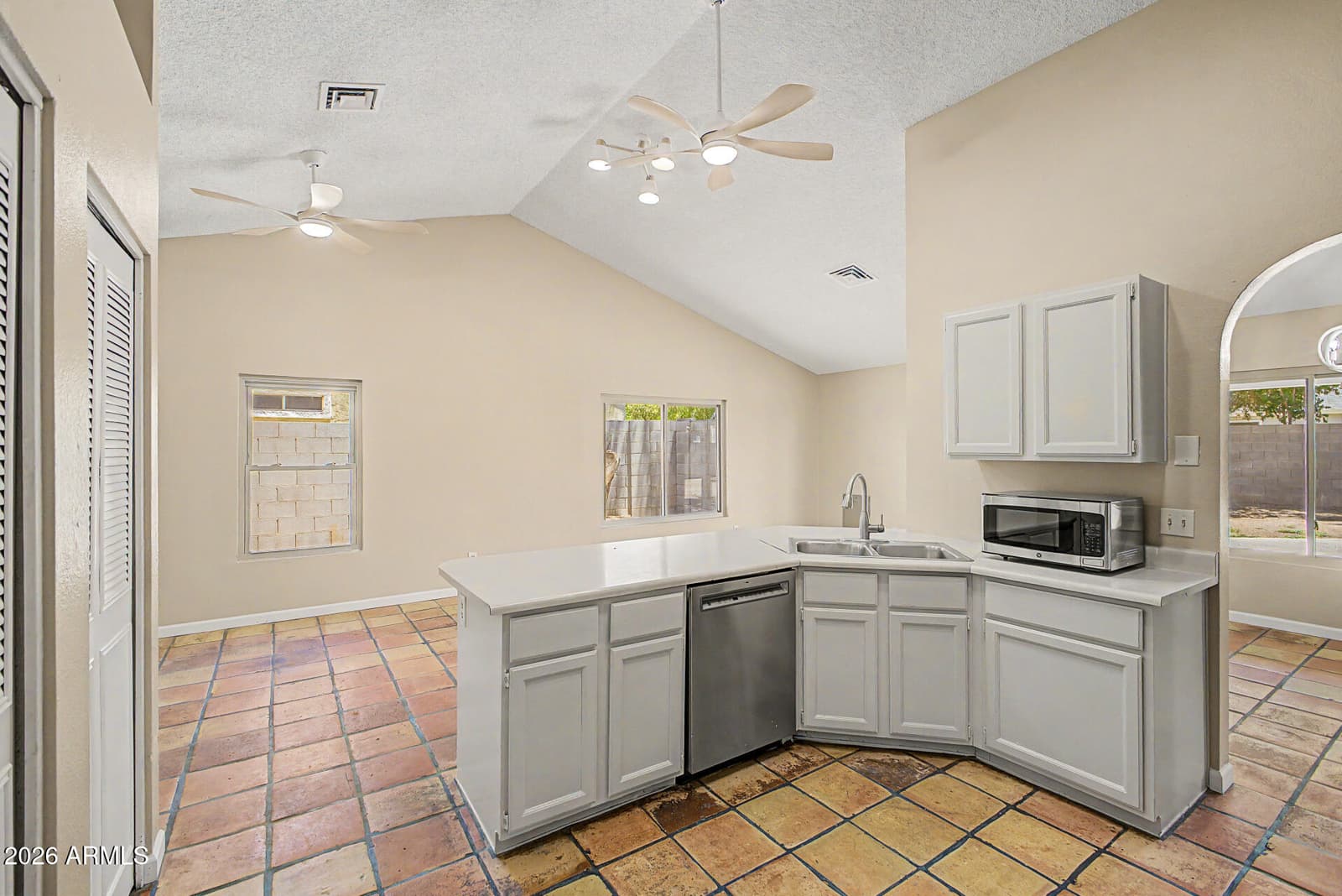 6433 W KINGS Avenue, Glendale, AZ 85306 — photo 16 of 36