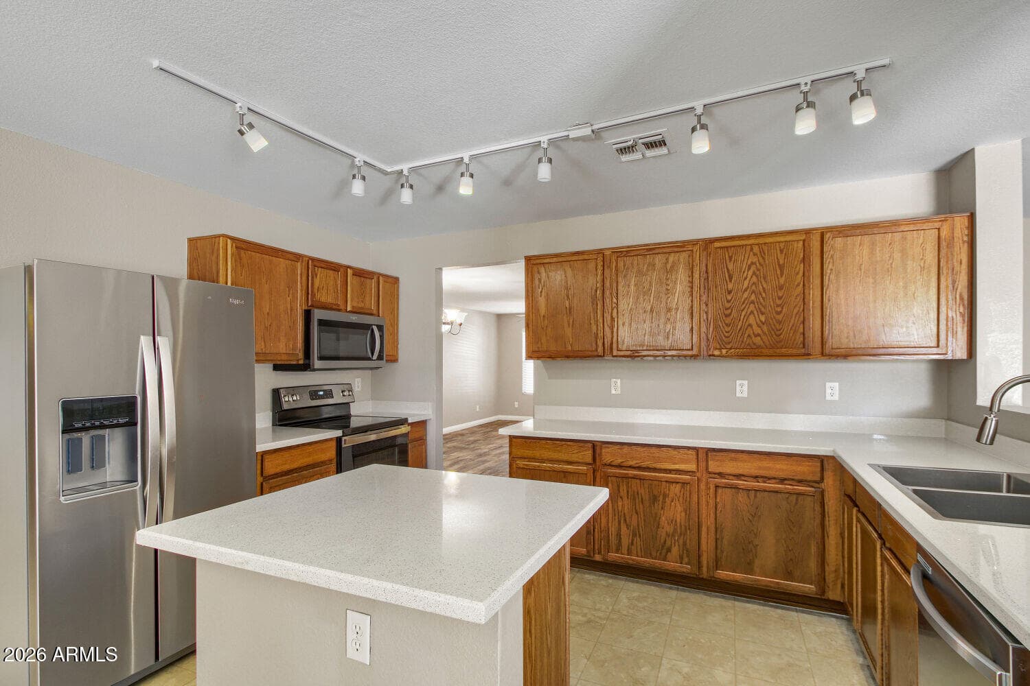 517 W PALO VERDE Street, Casa Grande, AZ 85122 — photo 10 of 21