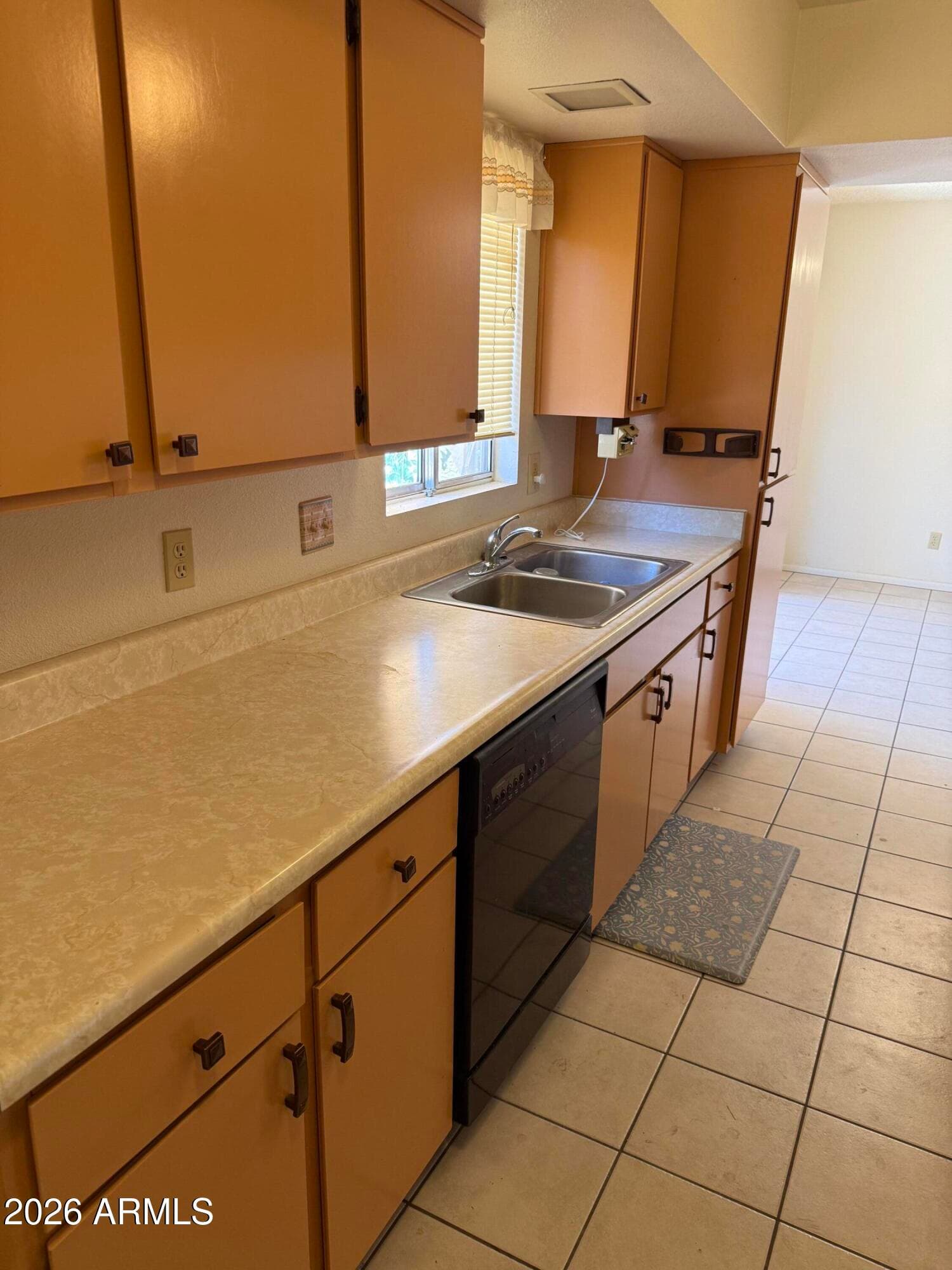 9349 E PARKSIDE Drive, Sun Lakes, AZ 85248 — photo 15 of 52
