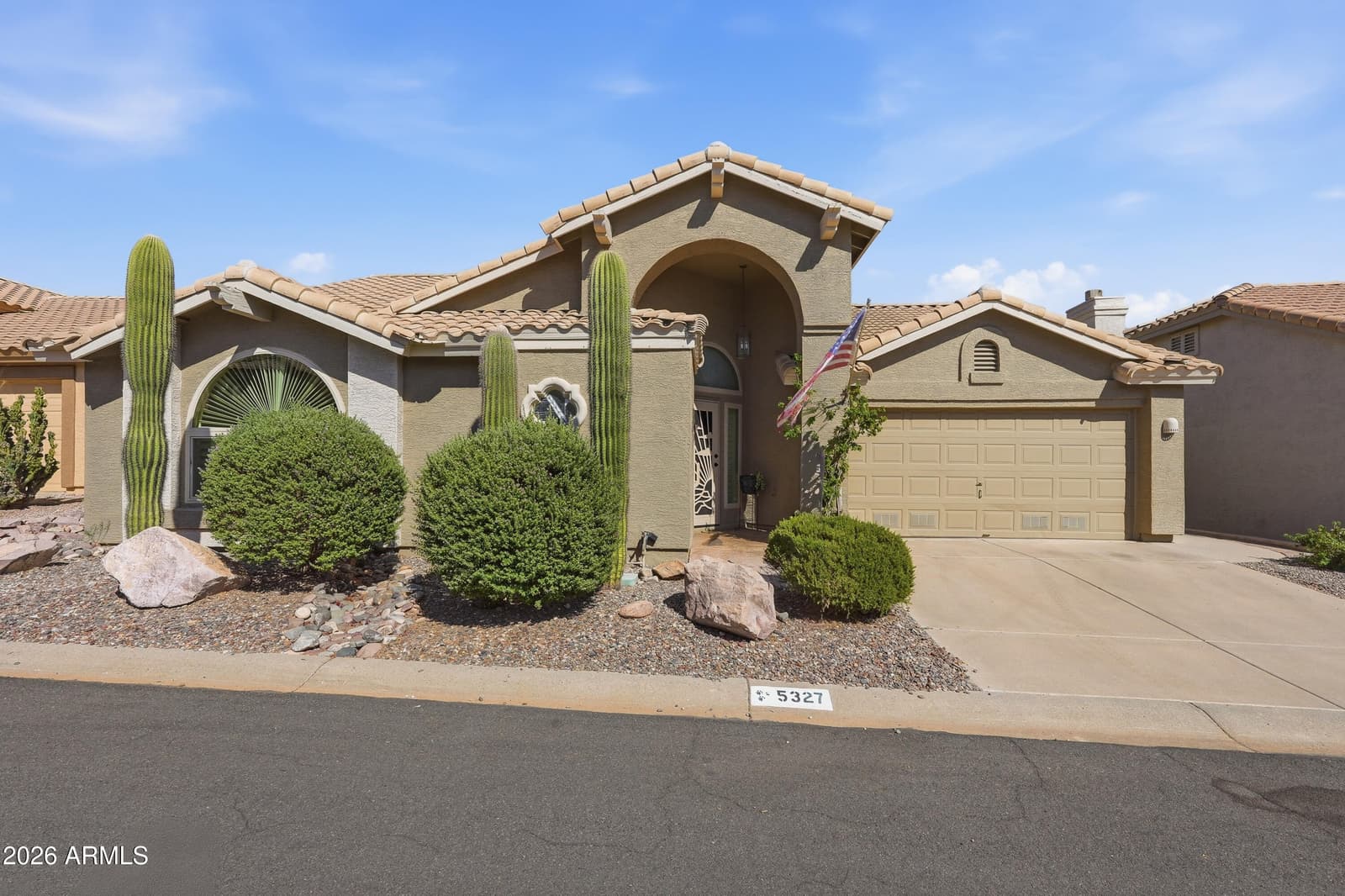 5327 S MARBLE Drive, Gold Canyon, AZ 85118 — photo 2 of 36