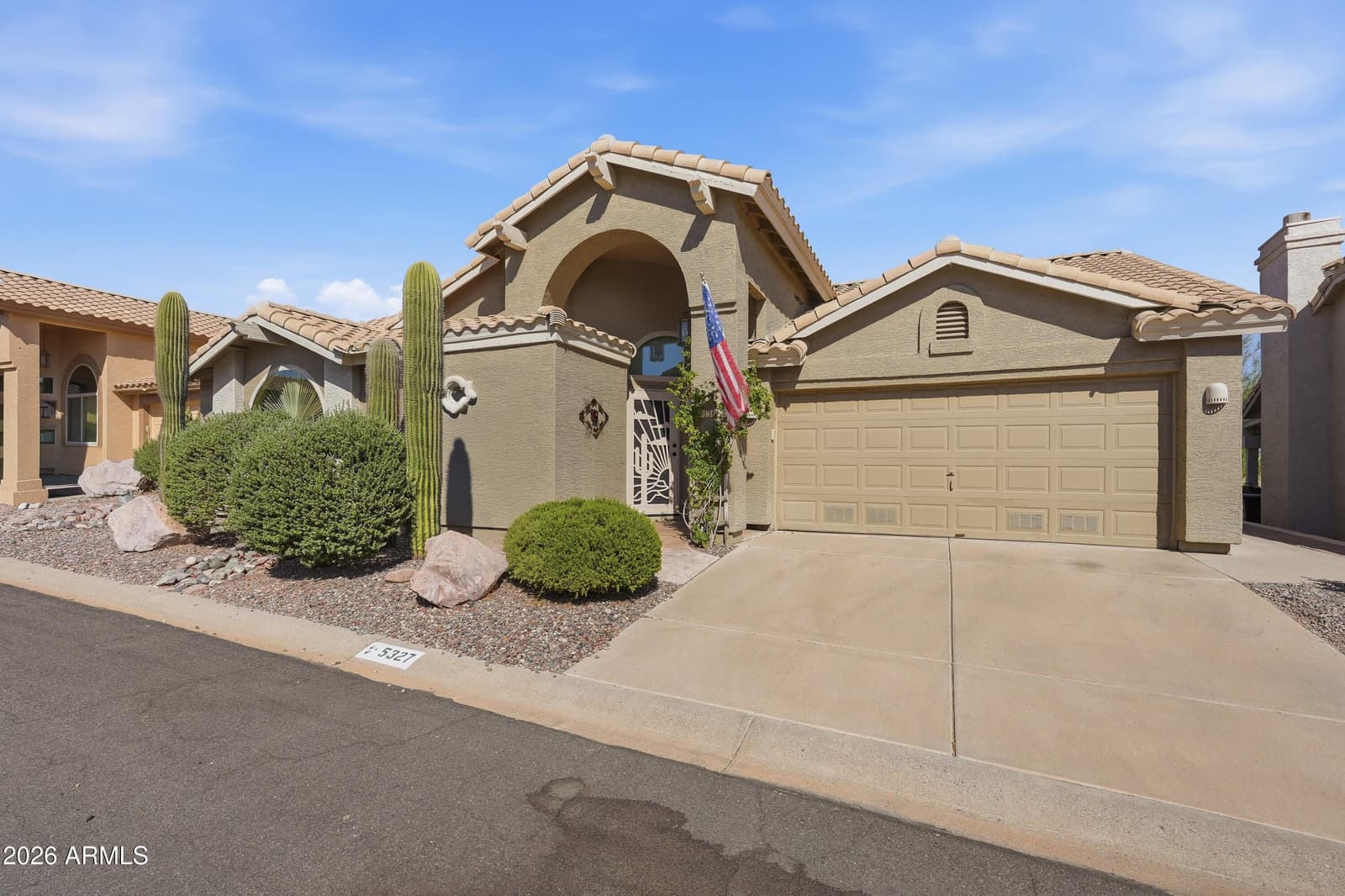 5327 S MARBLE Drive, Gold Canyon, AZ 85118 — photo 3 of 36