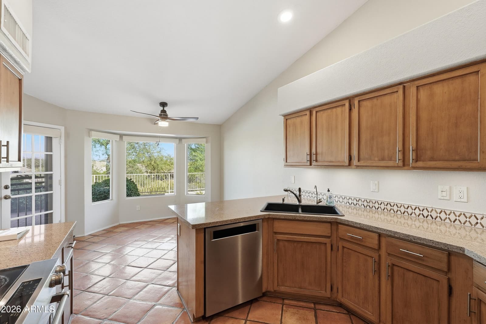 5327 S MARBLE Drive, Gold Canyon, AZ 85118 — photo 13 of 36