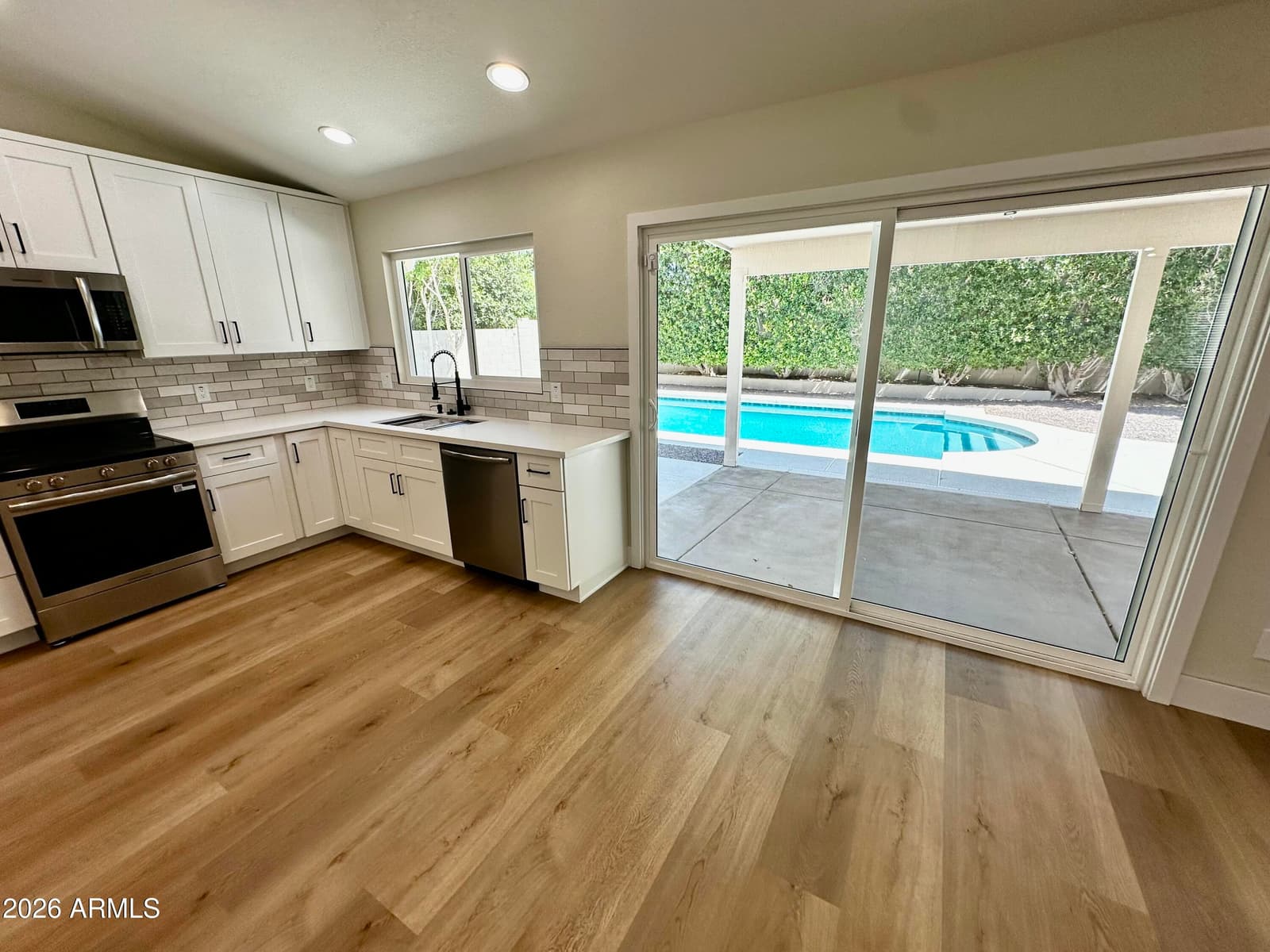 7352 W Via Del Sol Drive, Glendale, AZ 85310 — photo 14 of 50