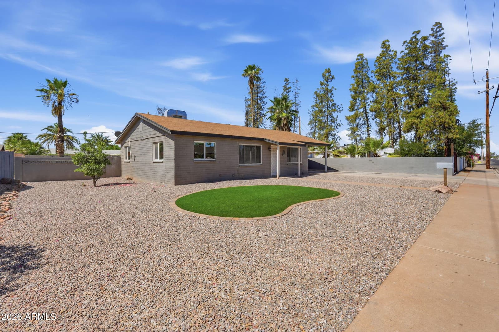 209 E MCMURRAY Boulevard, Casa Grande, AZ 85122 — photo 2 of 35