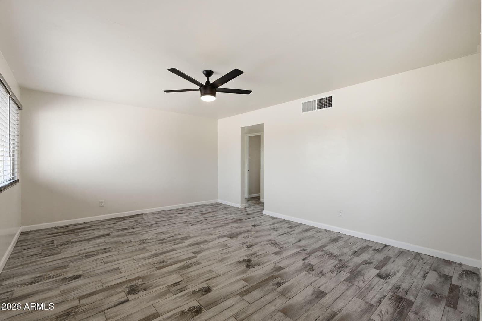 209 E MCMURRAY Boulevard, Casa Grande, AZ 85122 — photo 10 of 35