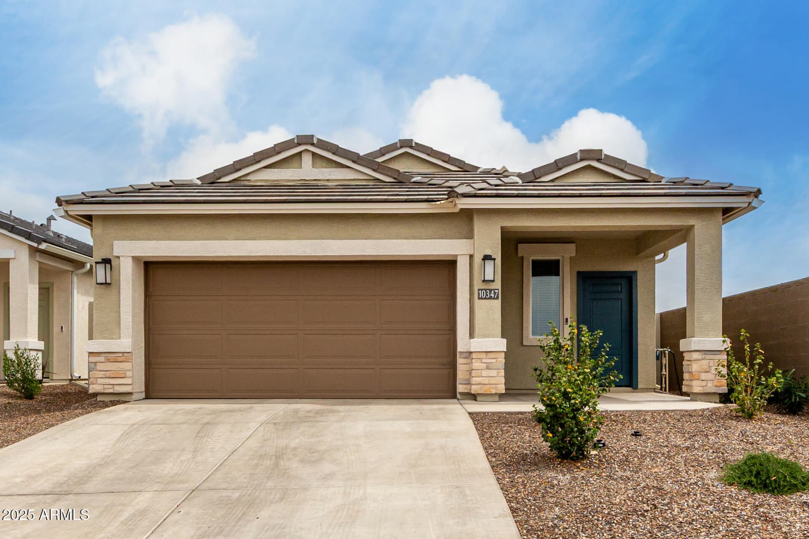 10347 S Saguaro Drive, Apache Junction, AZ 85120 — photo 3 of 35