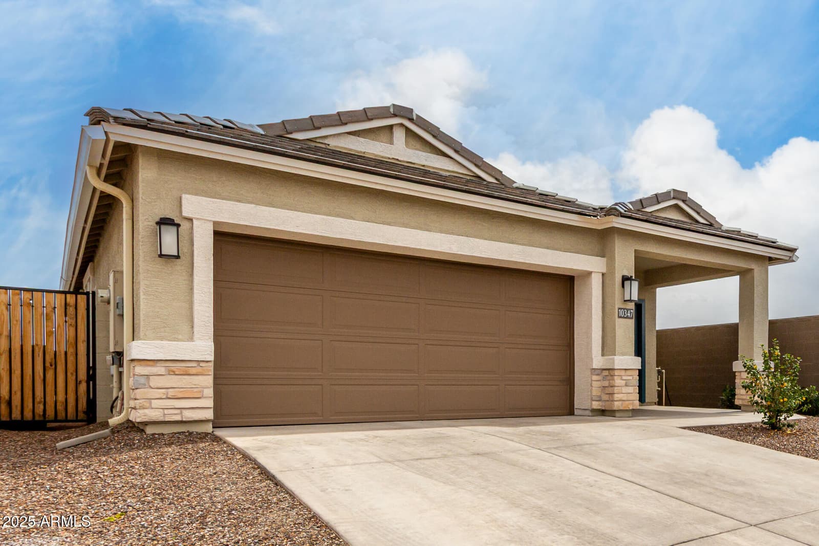10347 S Saguaro Drive, Apache Junction, AZ 85120 — photo 5 of 35