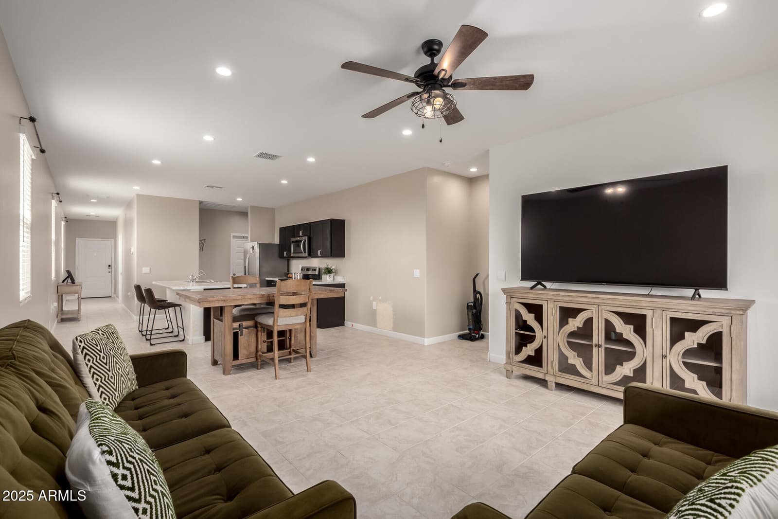 10347 S Saguaro Drive, Apache Junction, AZ 85120 — photo 10 of 35
