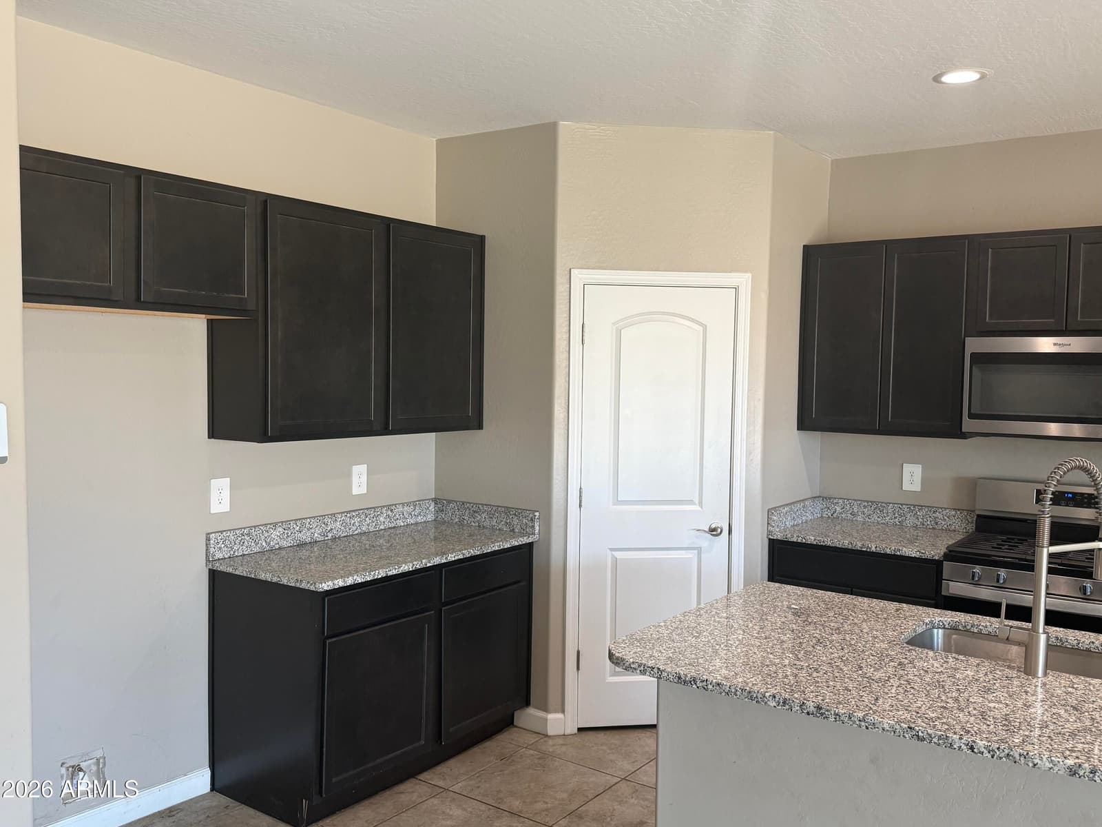 30011 W CHEERY LYNN Road, Buckeye, AZ 85396 — photo 4 of 11