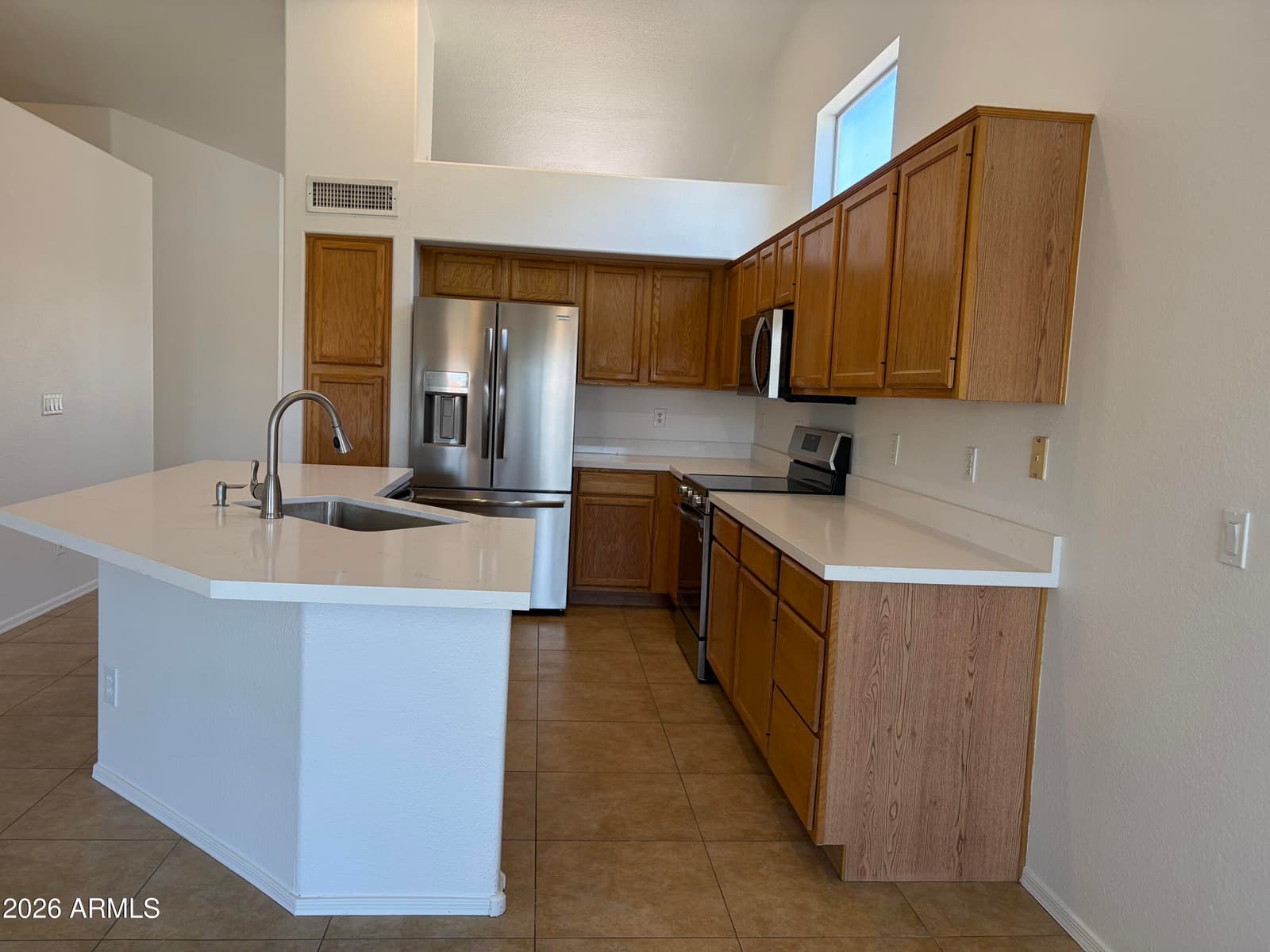 1351 W LARK Drive, Chandler, AZ 85286 — photo 5 of 31