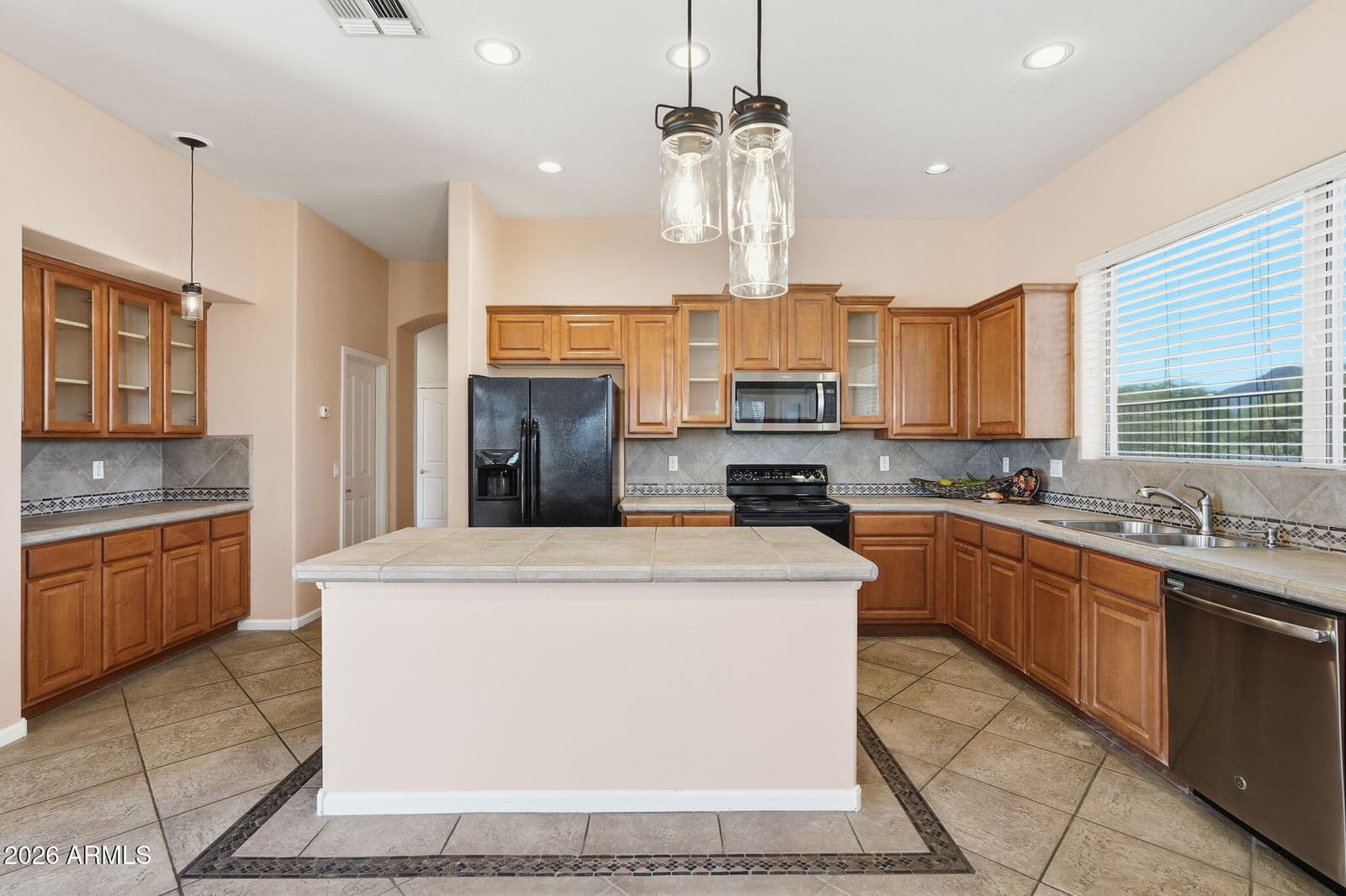 5559 E Sierra Sunset Trail, Cave Creek, AZ 85331 — photo 9 of 48