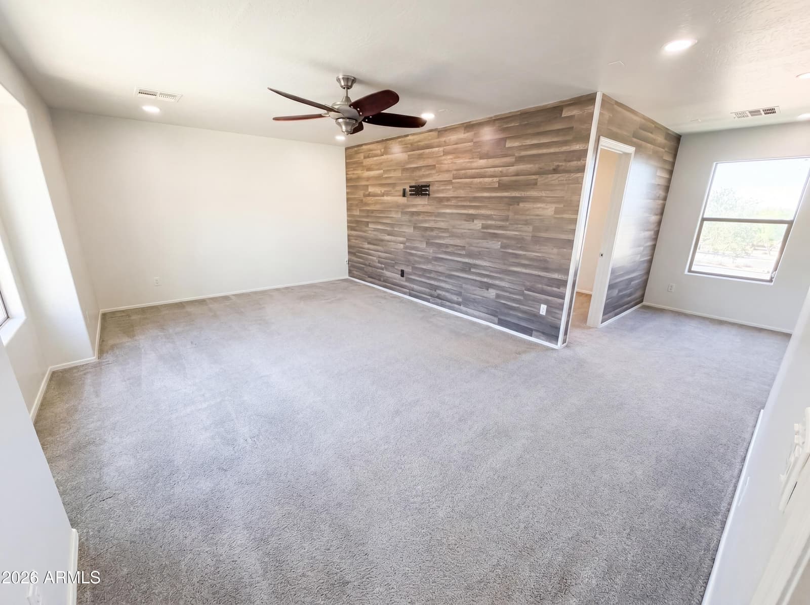 2513 W FLORENTINE Road, Phoenix, AZ 85086 — photo 12 of 38