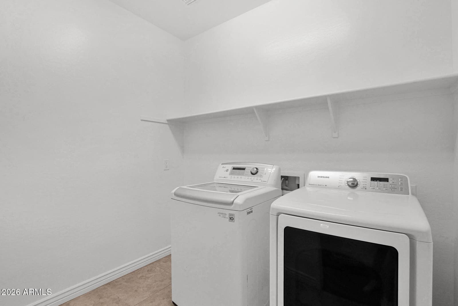 10631 E WAVELENGTH Avenue, Mesa, AZ 85212 — photo 17 of 34