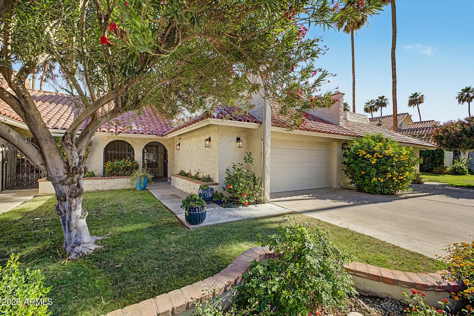 7123 E BUENA TERRA Way, Paradise Valley, AZ 85253 — photo 1 of 48