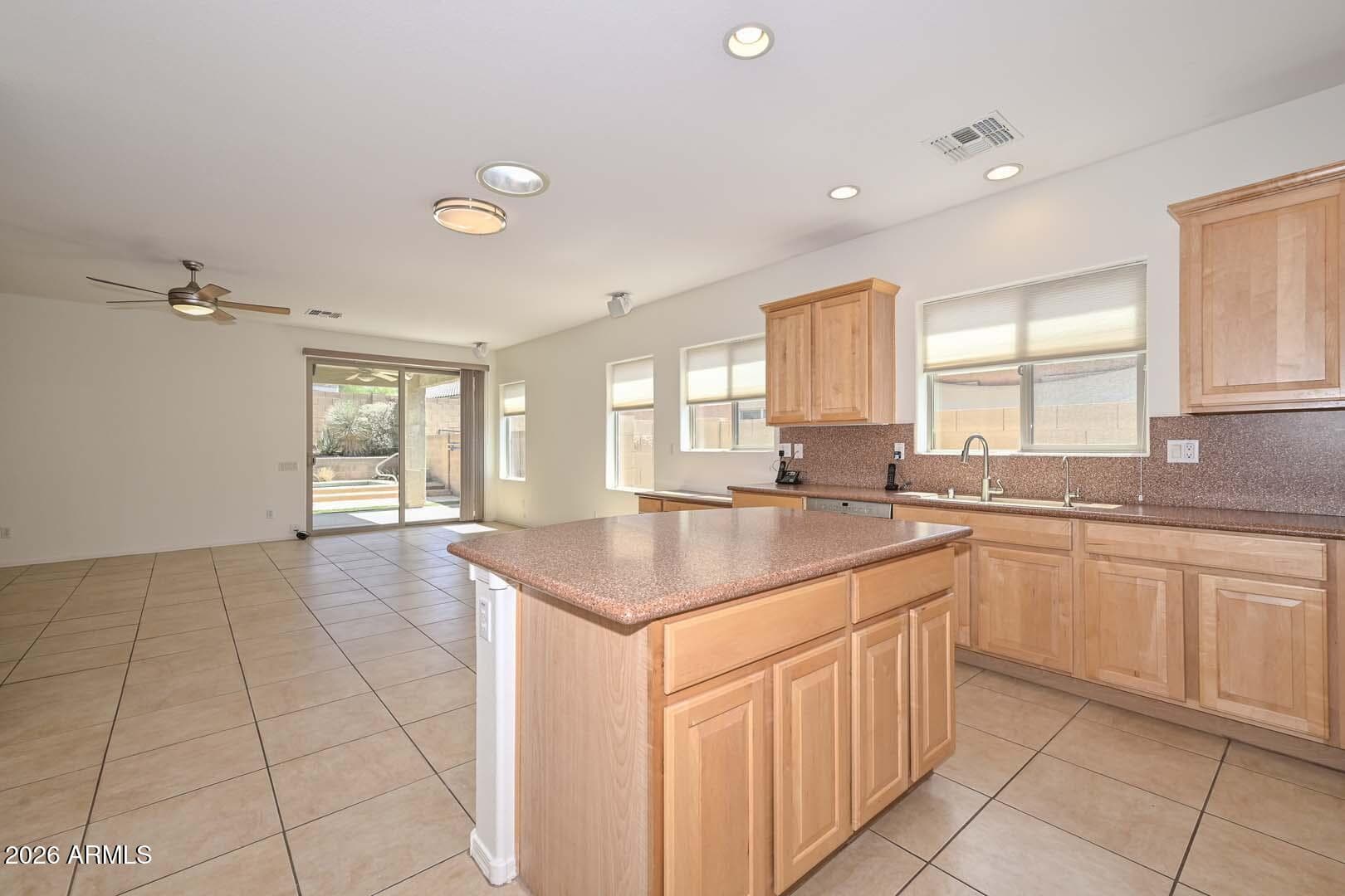 8436 W ALYSSA Lane, Peoria, AZ 85383 — photo 12 of 55