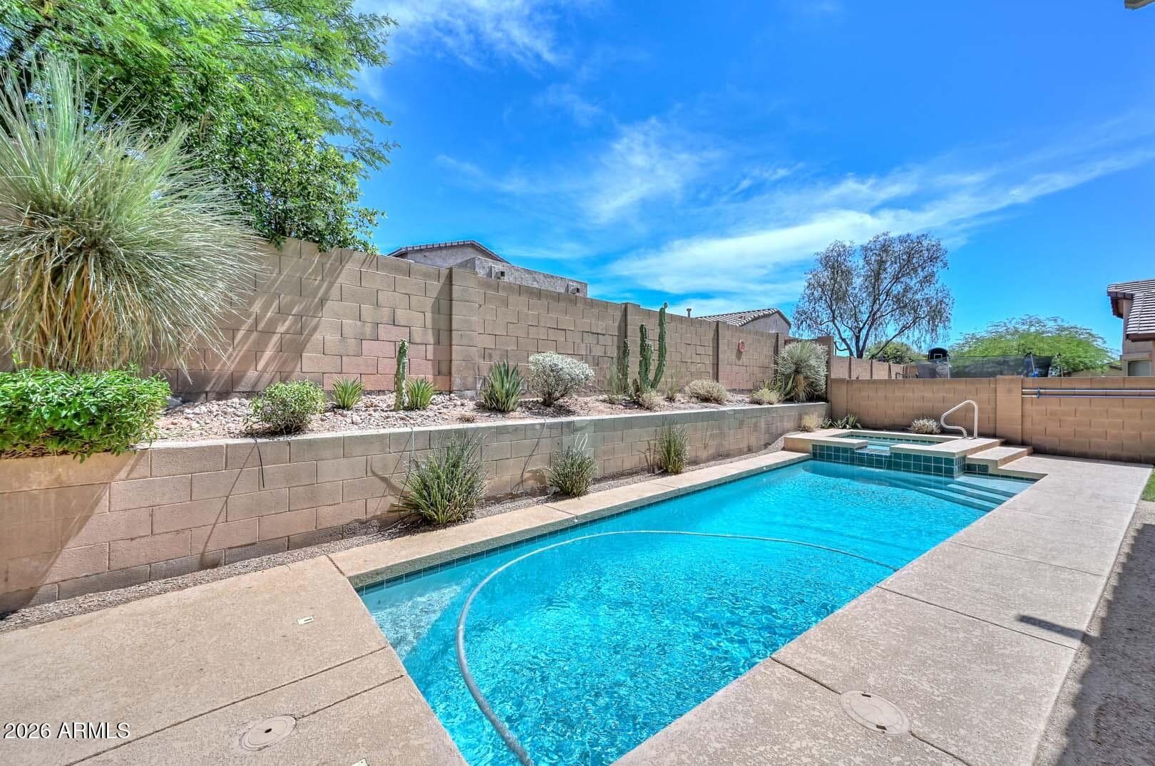 8436 W ALYSSA Lane, Peoria, AZ 85383 — photo 4 of 55